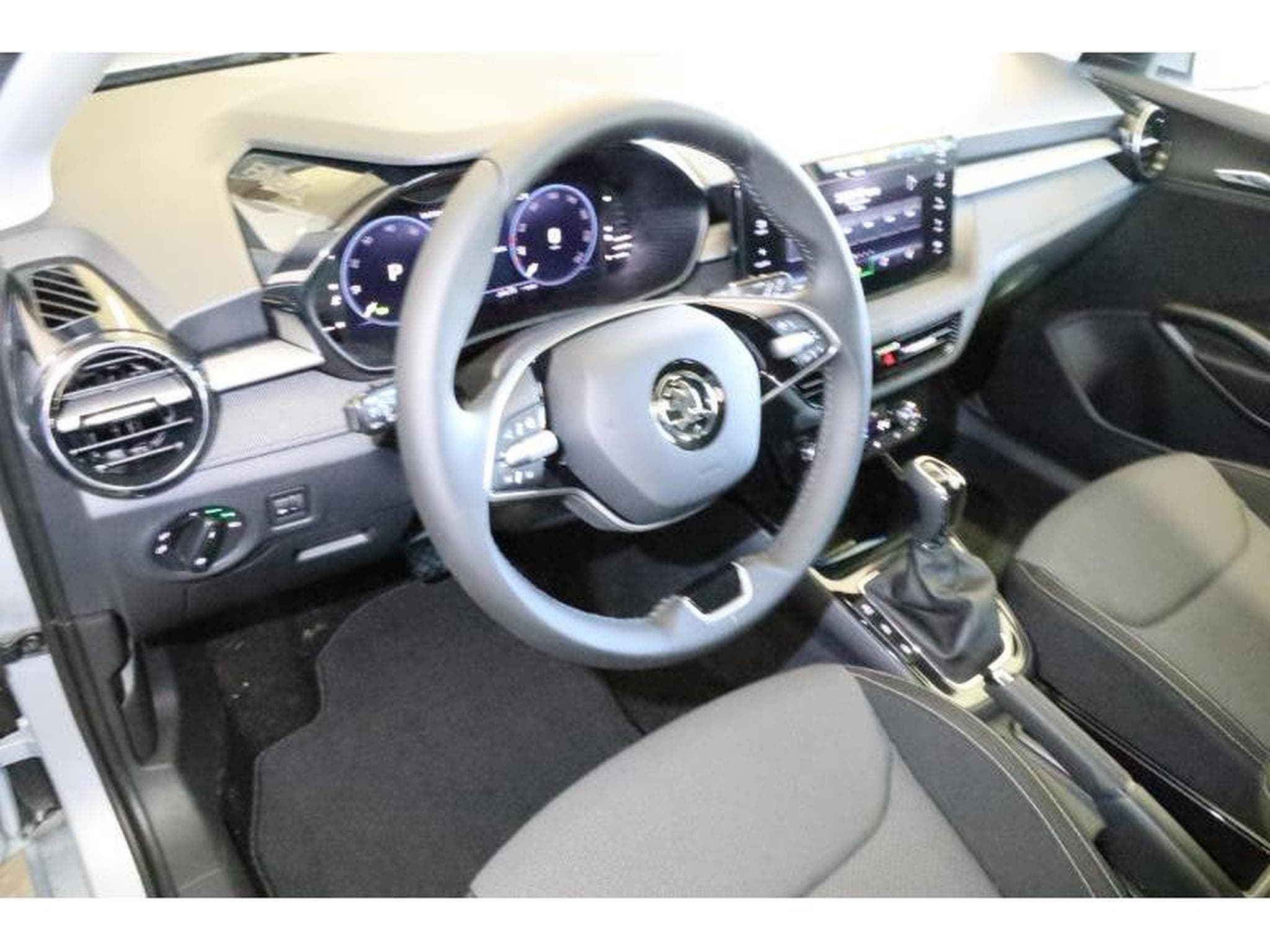 Skoda Fabia Selection (2024) - Foto 15