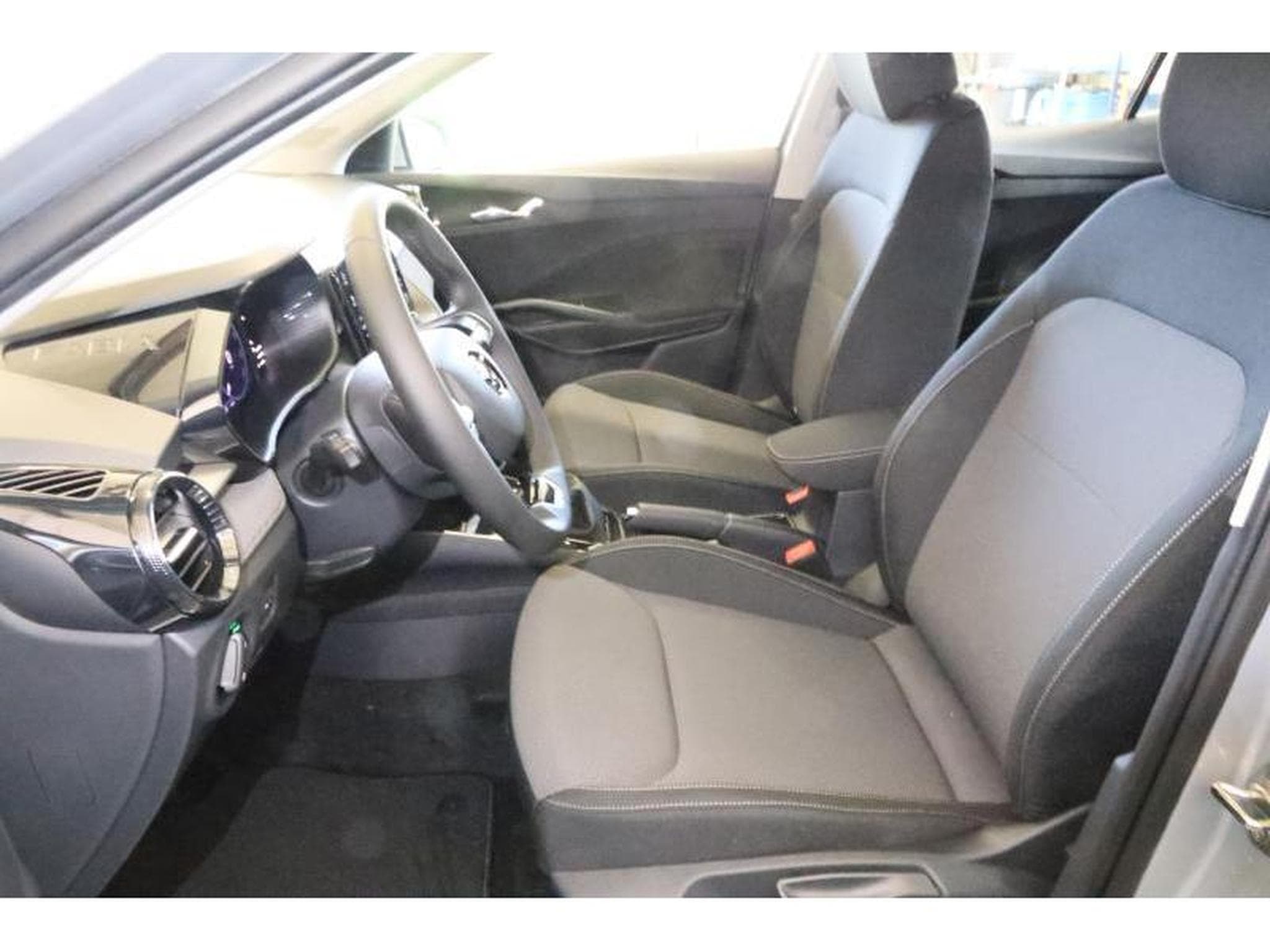 Skoda Fabia Selection (2024) - Foto 16