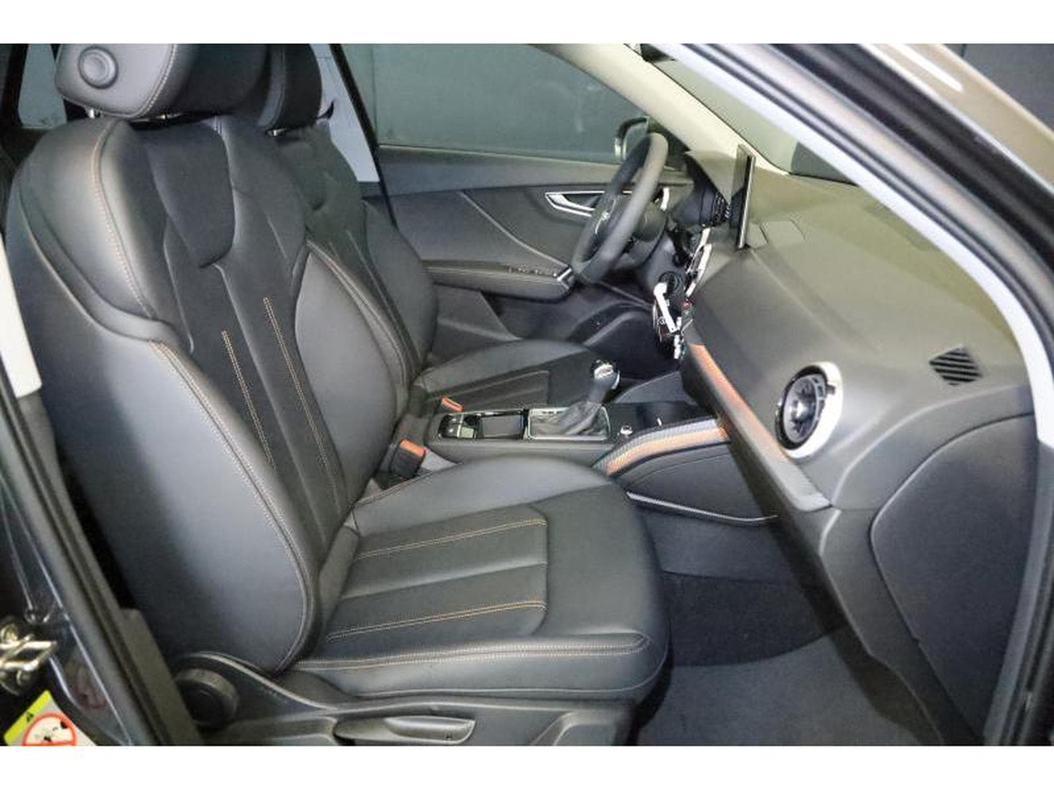 Audi Q2 35 TFSI S Tronic (2024) - Photo 16