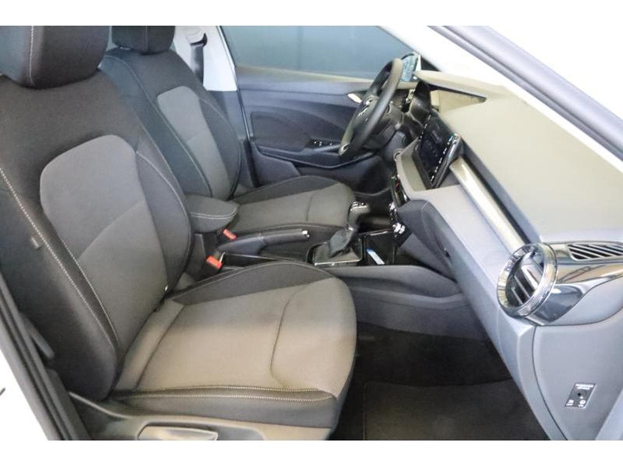 Skoda Fabia Selection (2024) - Foto 17