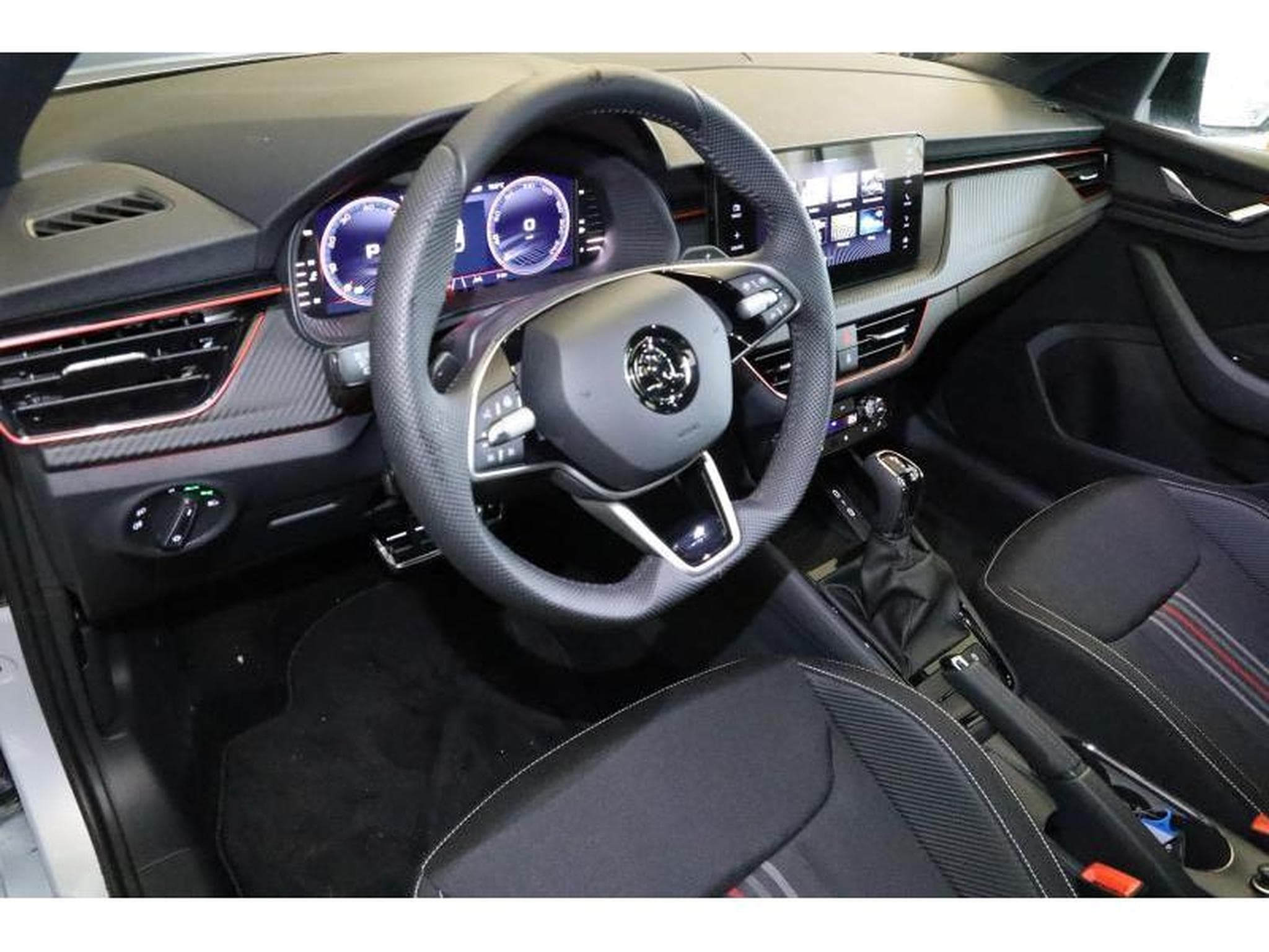 Skoda Kamiq Monte Carlo (2024) - Foto 9