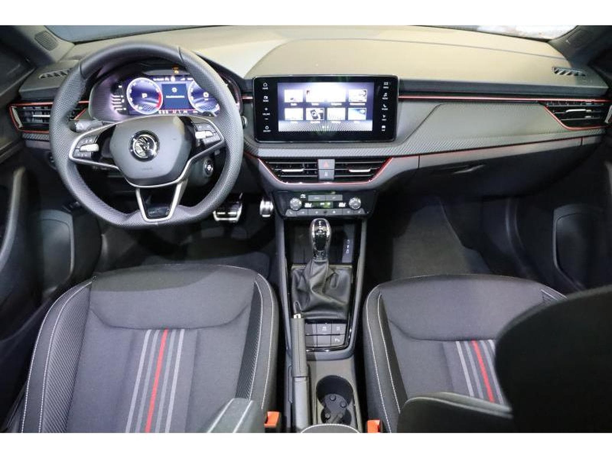 Skoda Kamiq Monte Carlo (2024) - Foto 2