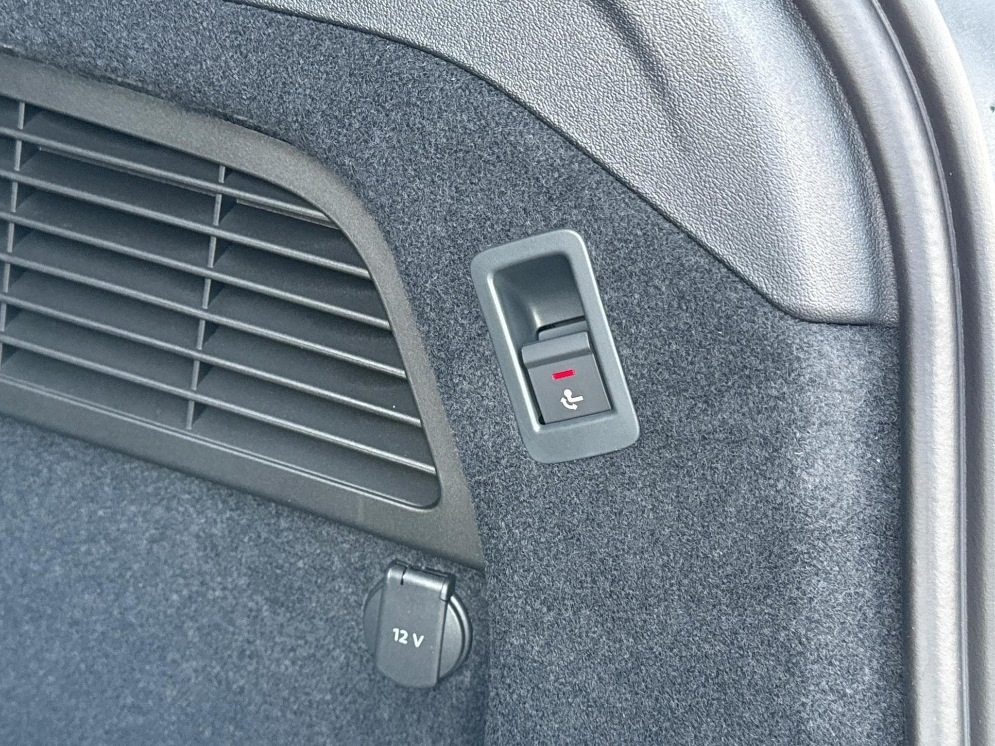 Audi A5 Basis (2025) - Photo 13