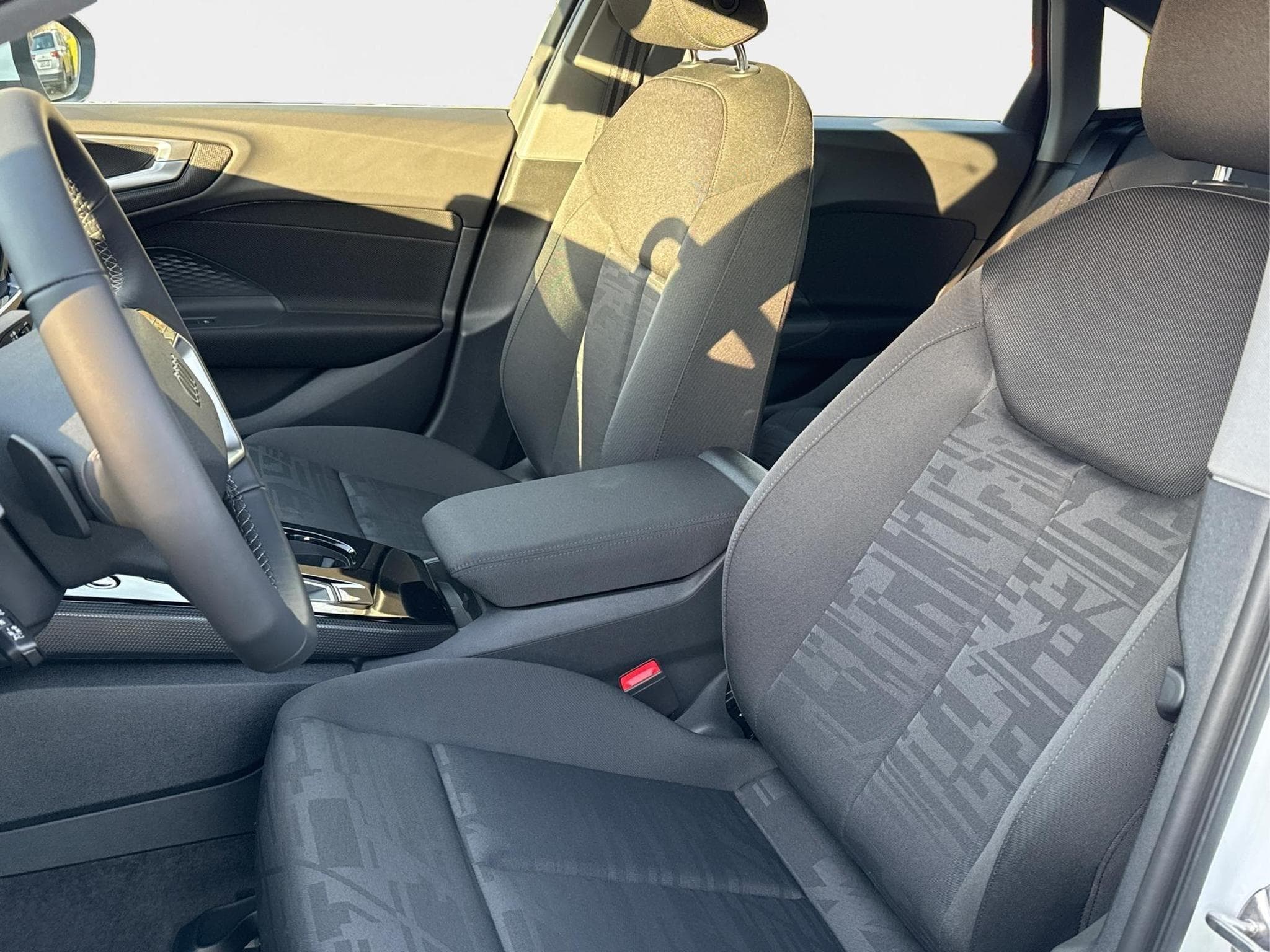 Audi A5 Basis (2025) - Photo 15