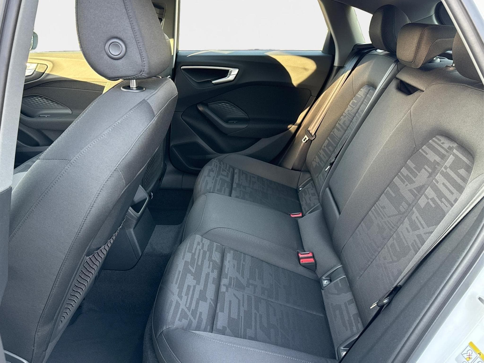 Audi A5 Basis (2025) - Photo 17