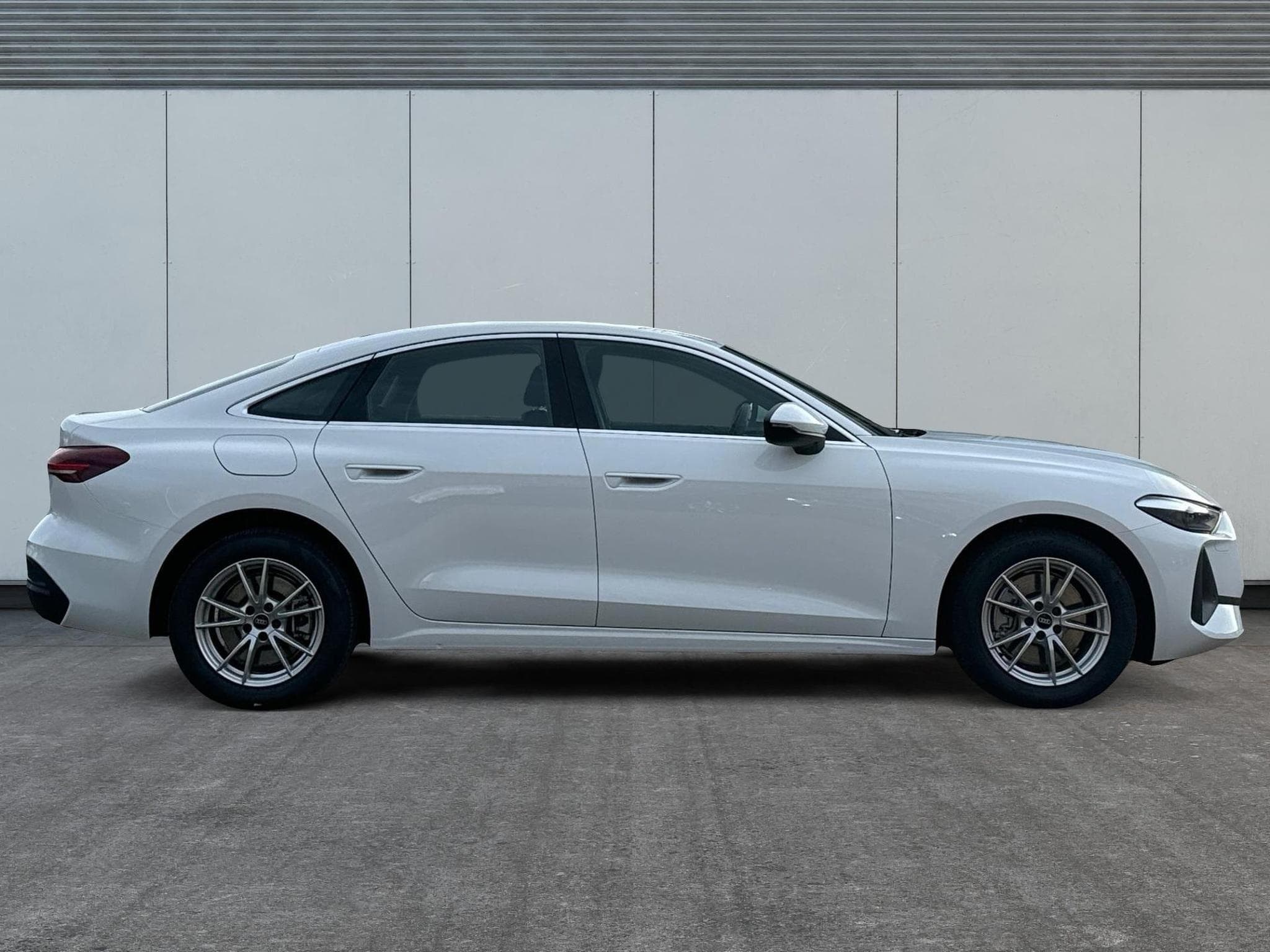 Audi A5 Basis (2025) - Photo 5