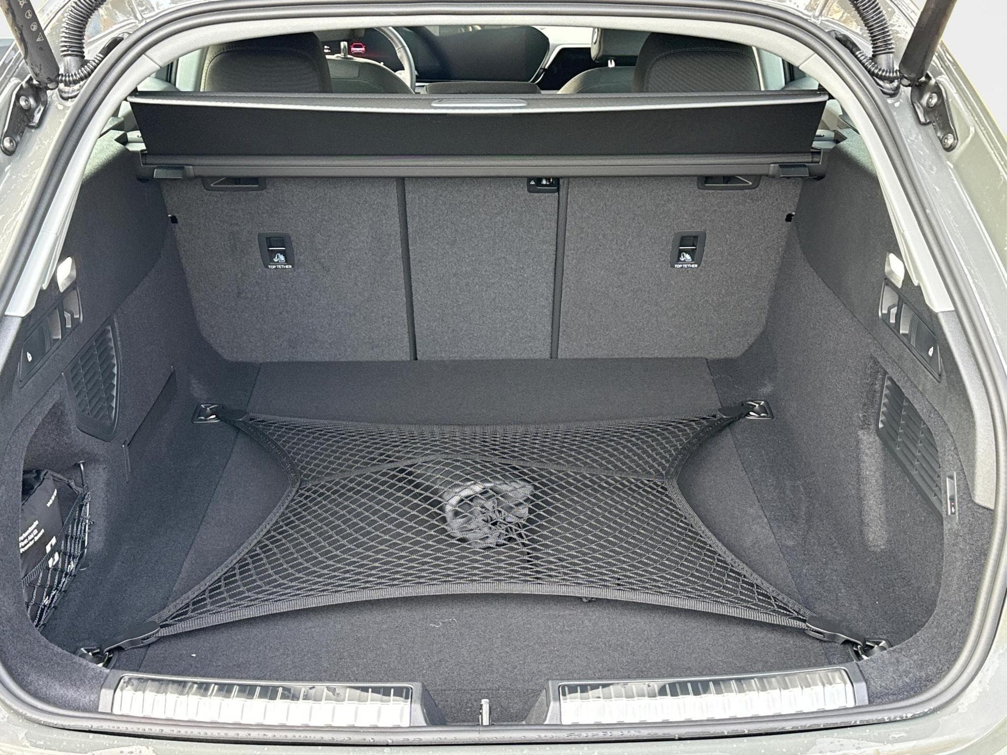 Audi A5 Avant Basis (2025) - Photo 11