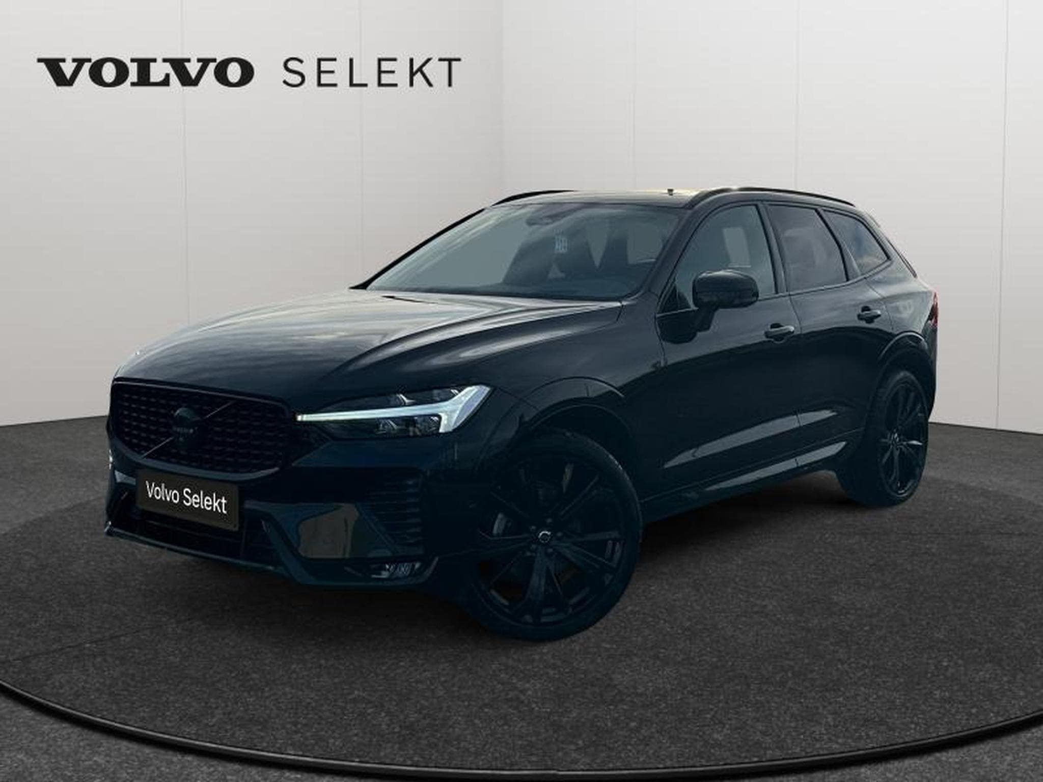 Volvo XC60 B5 Black Edition Plus / Essence (2025) - Foto 1