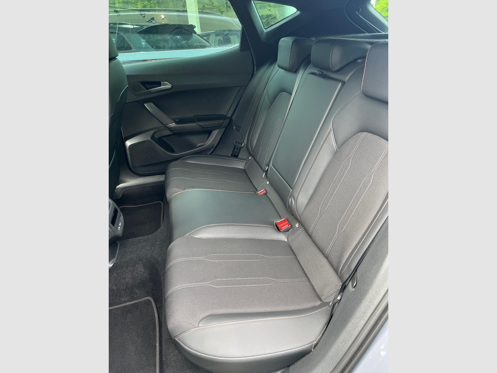 Cupra Formentor 1.5 TSI 150ch DSG7 (2024) - Photo 8