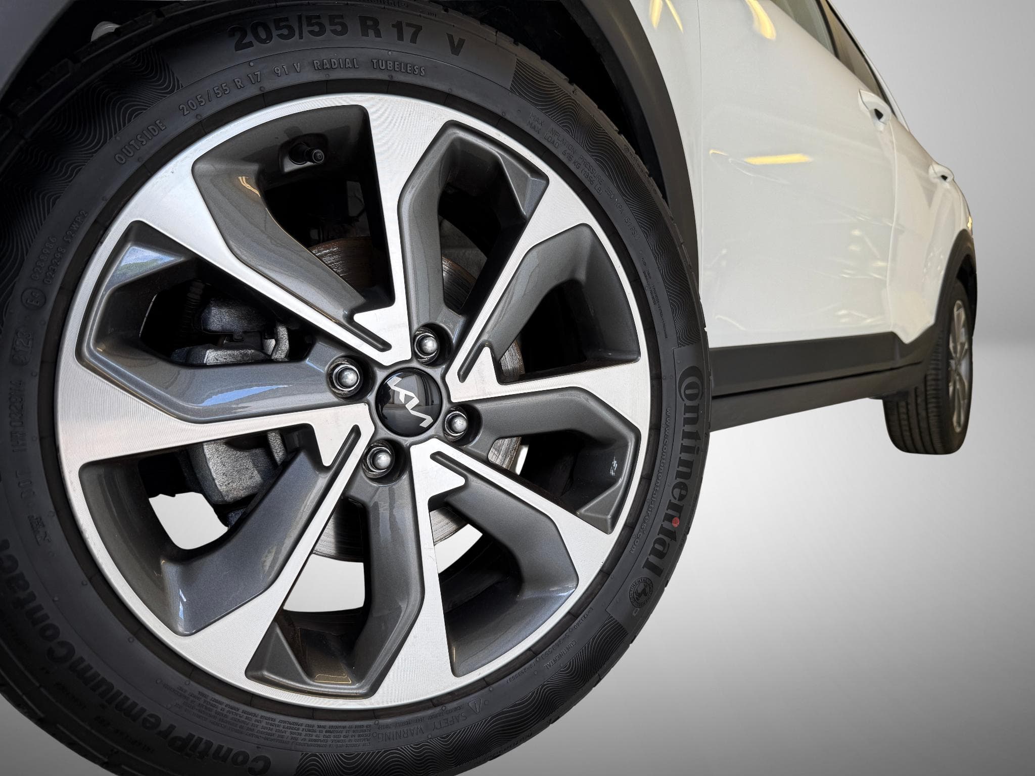 Kia Stonic Inspire 1.0T ISG (2024) - Photo 5