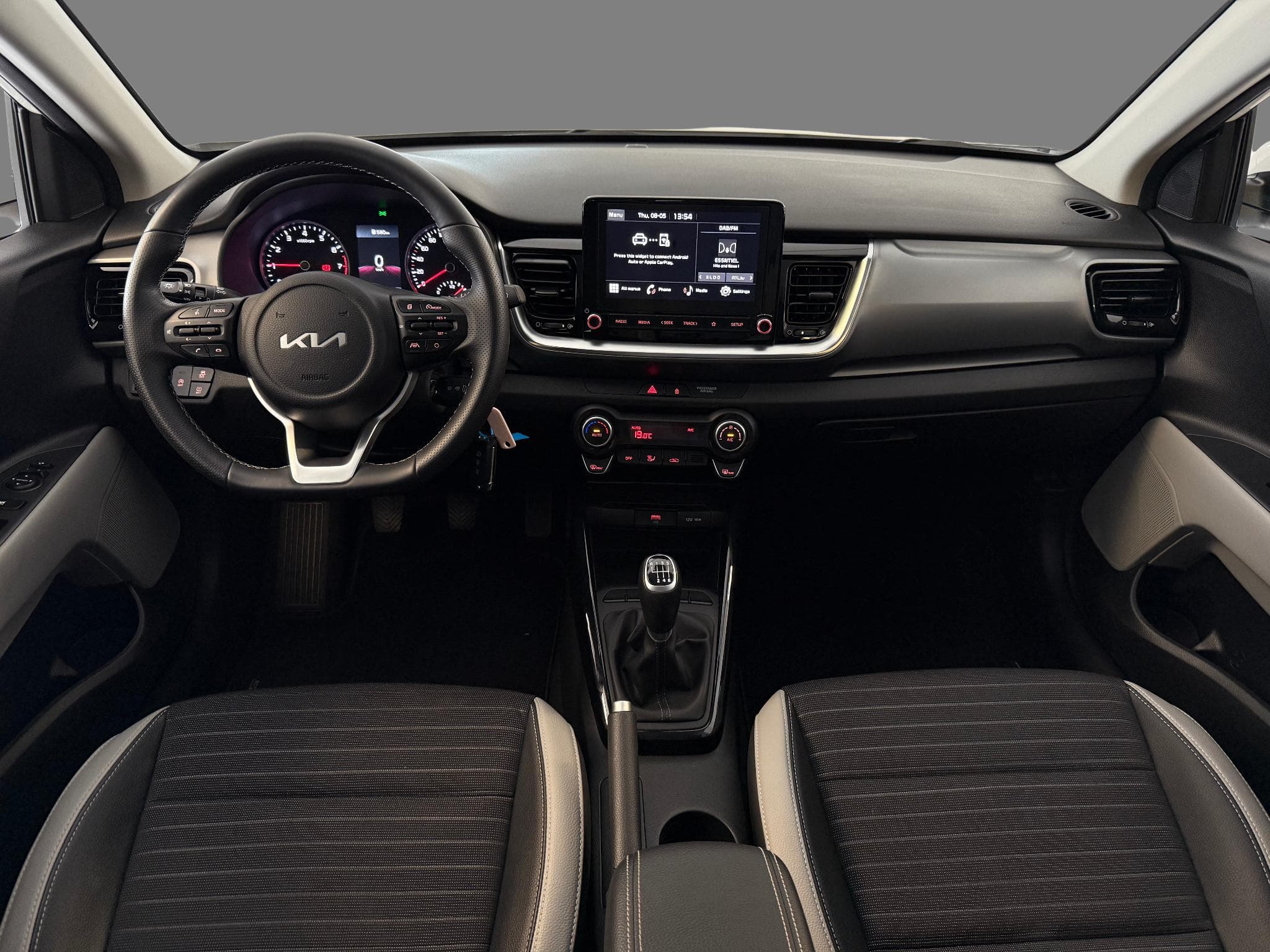 Kia Stonic Inspire 1.0T ISG (2024) - Photo 6