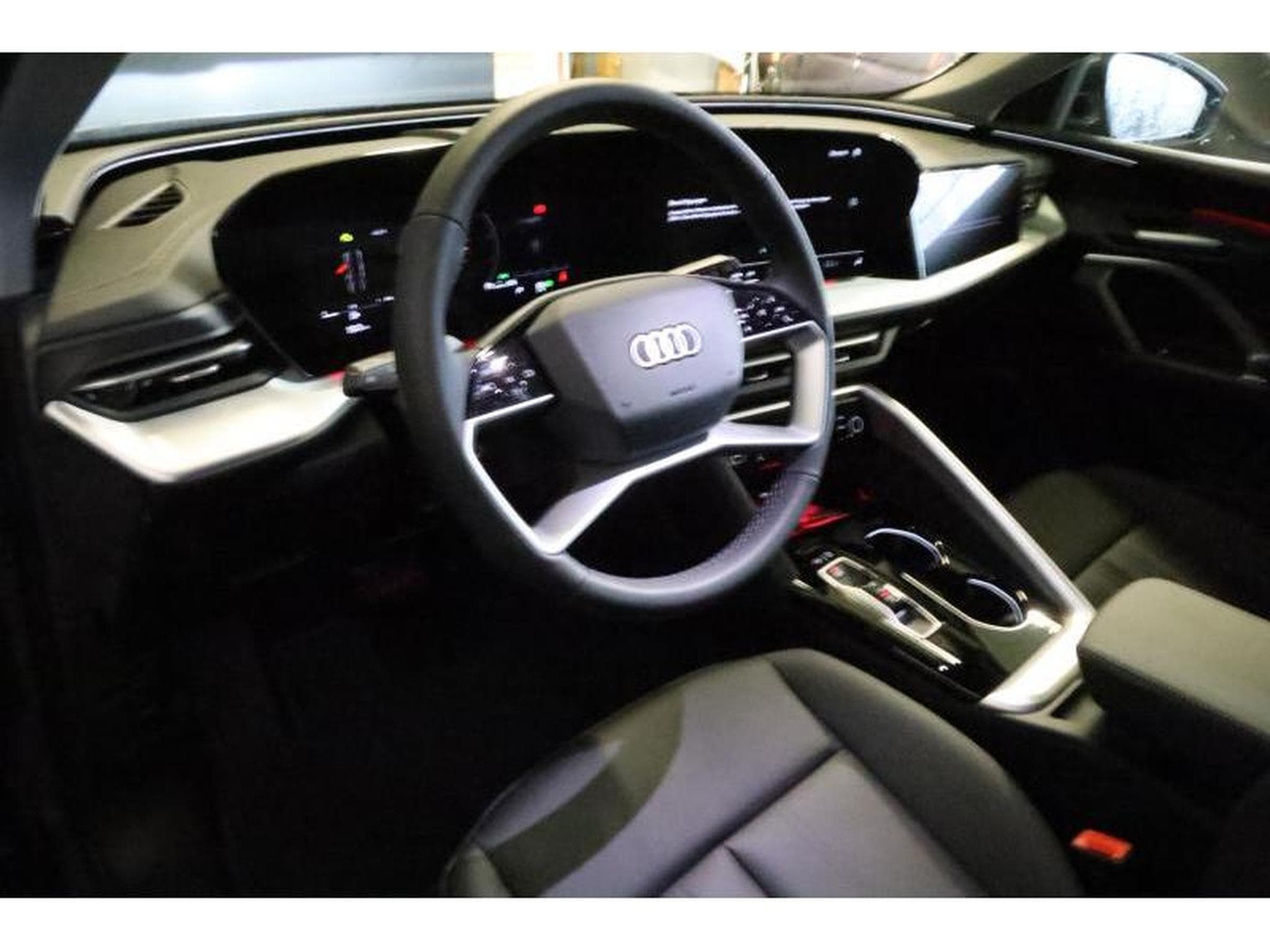 Audi Q5 Sportback (2025) - Photo 12