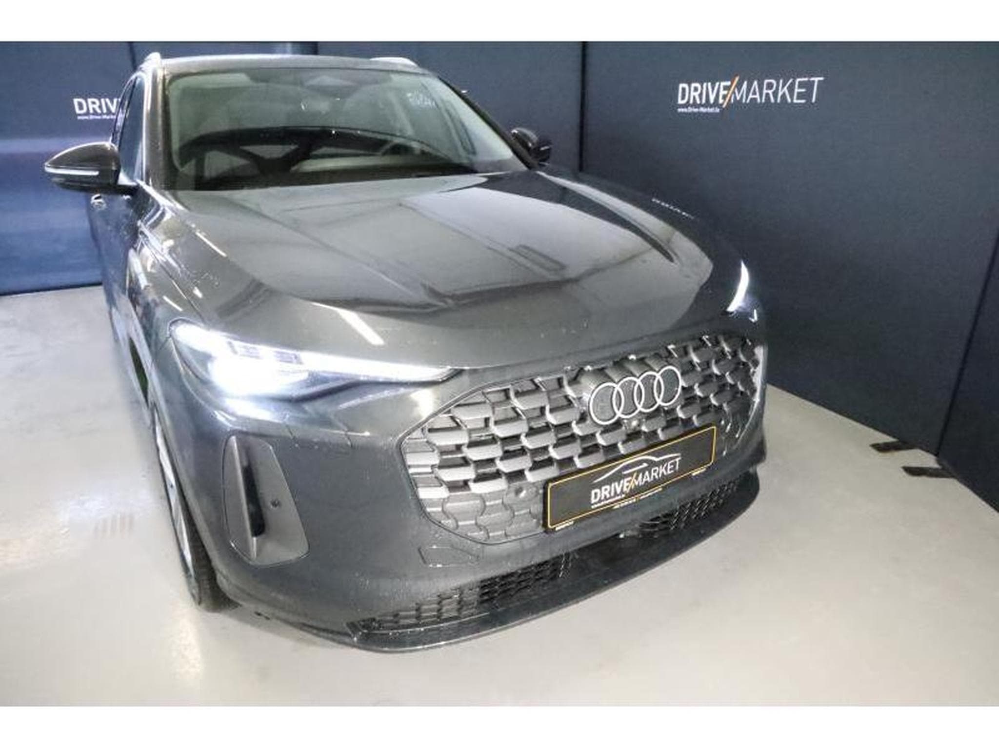 Audi Q5 Sportback (2025) - Photo 17