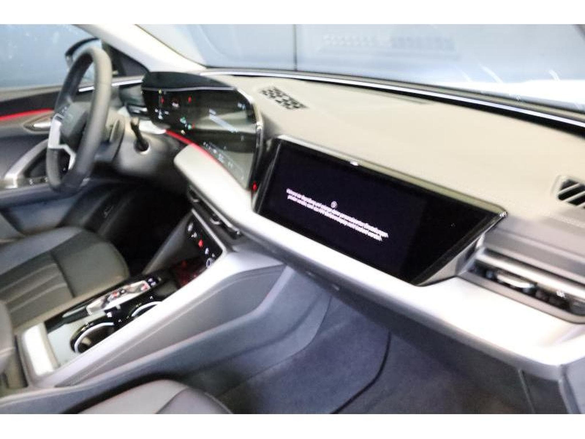 Audi Q5 Sportback (2025) - Photo 8