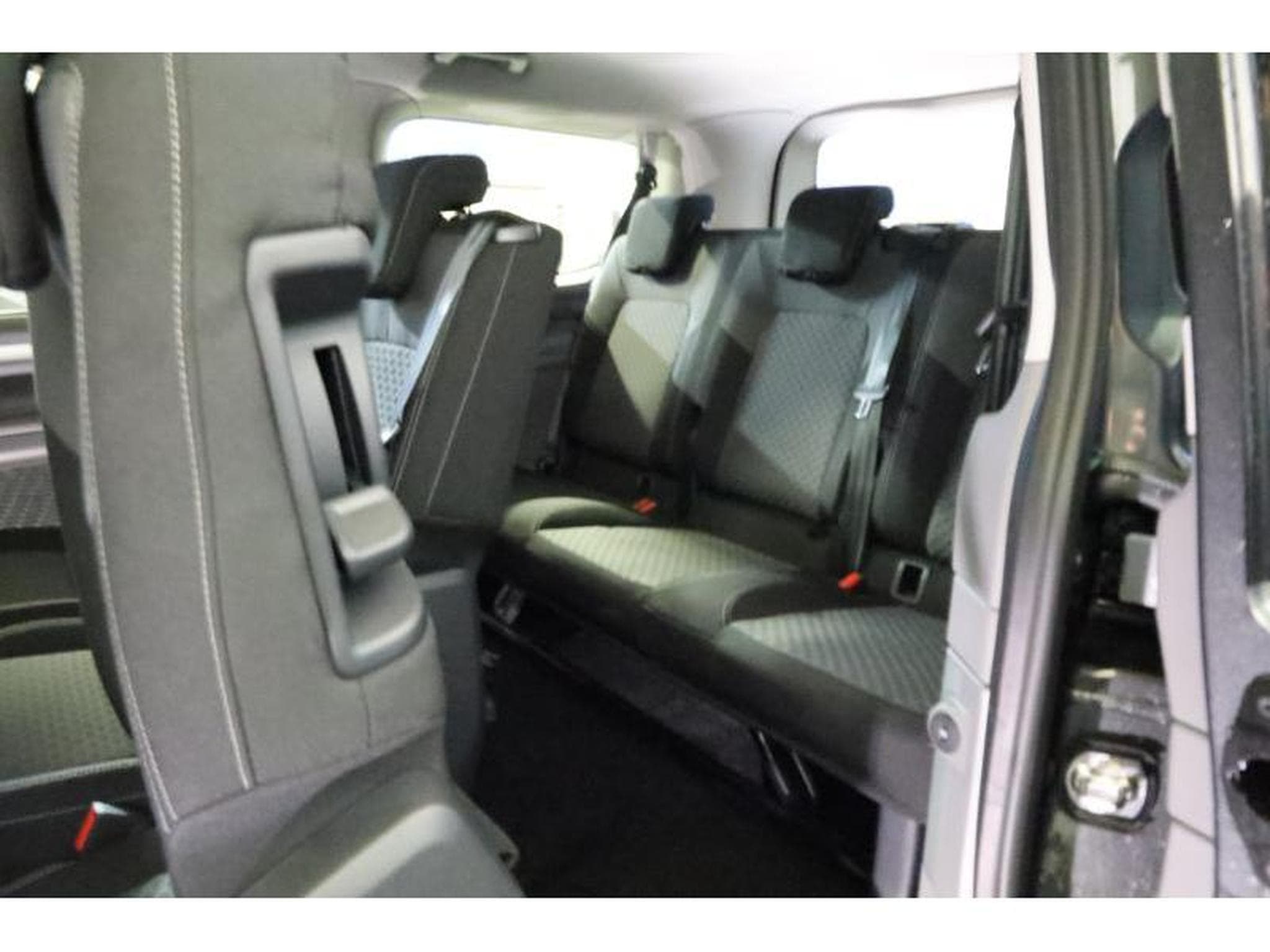 VW T7 STYLE COURT (2025) - Photo 13