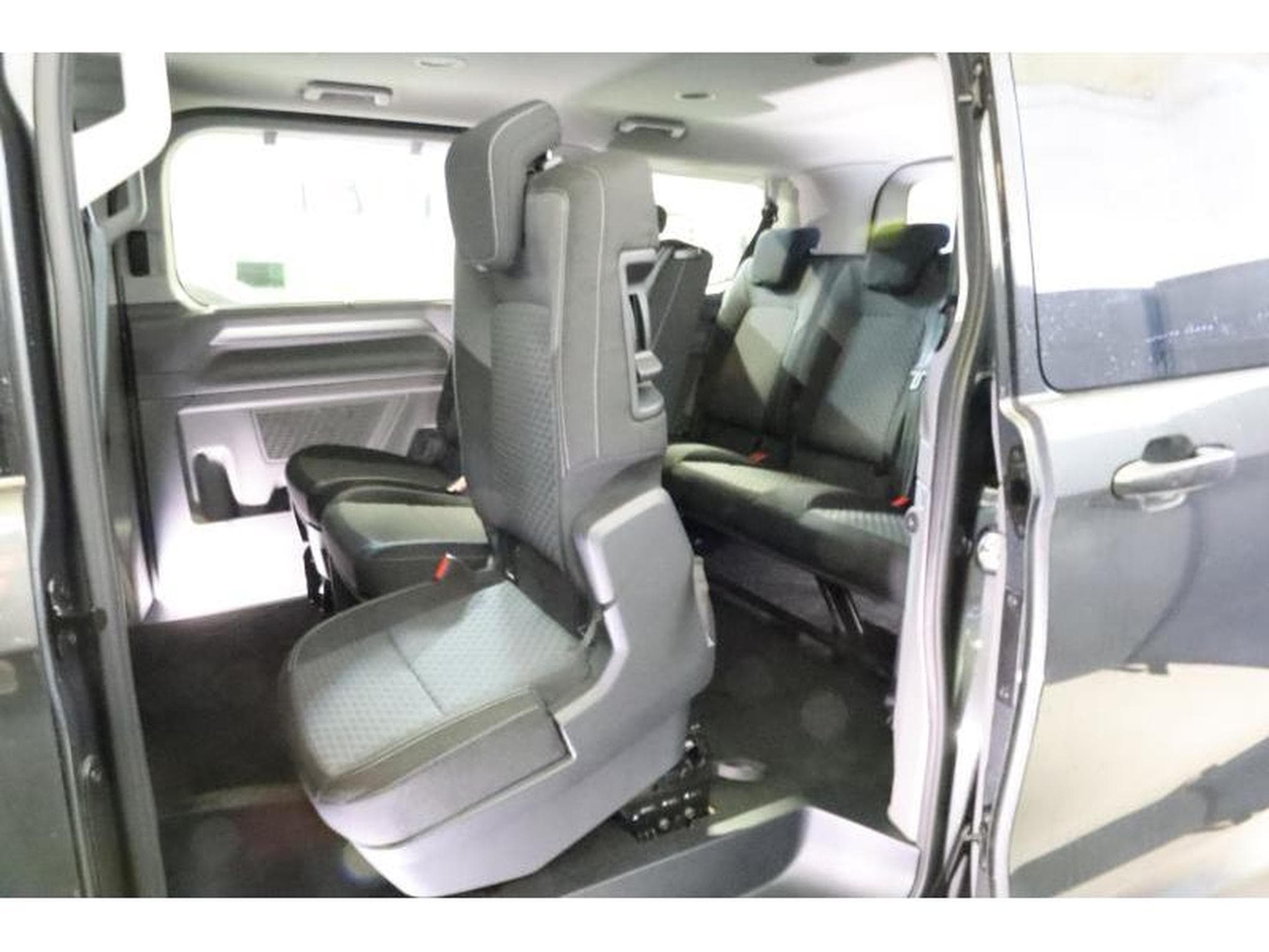 VW T7 STYLE COURT (2025) - Photo 14