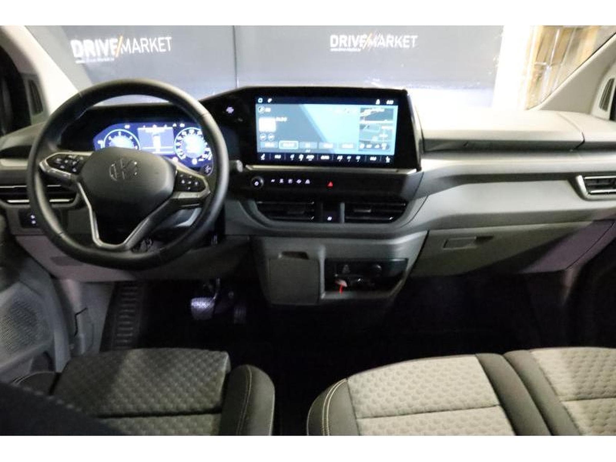 VW T7 STYLE COURT (2025) - Photo 2