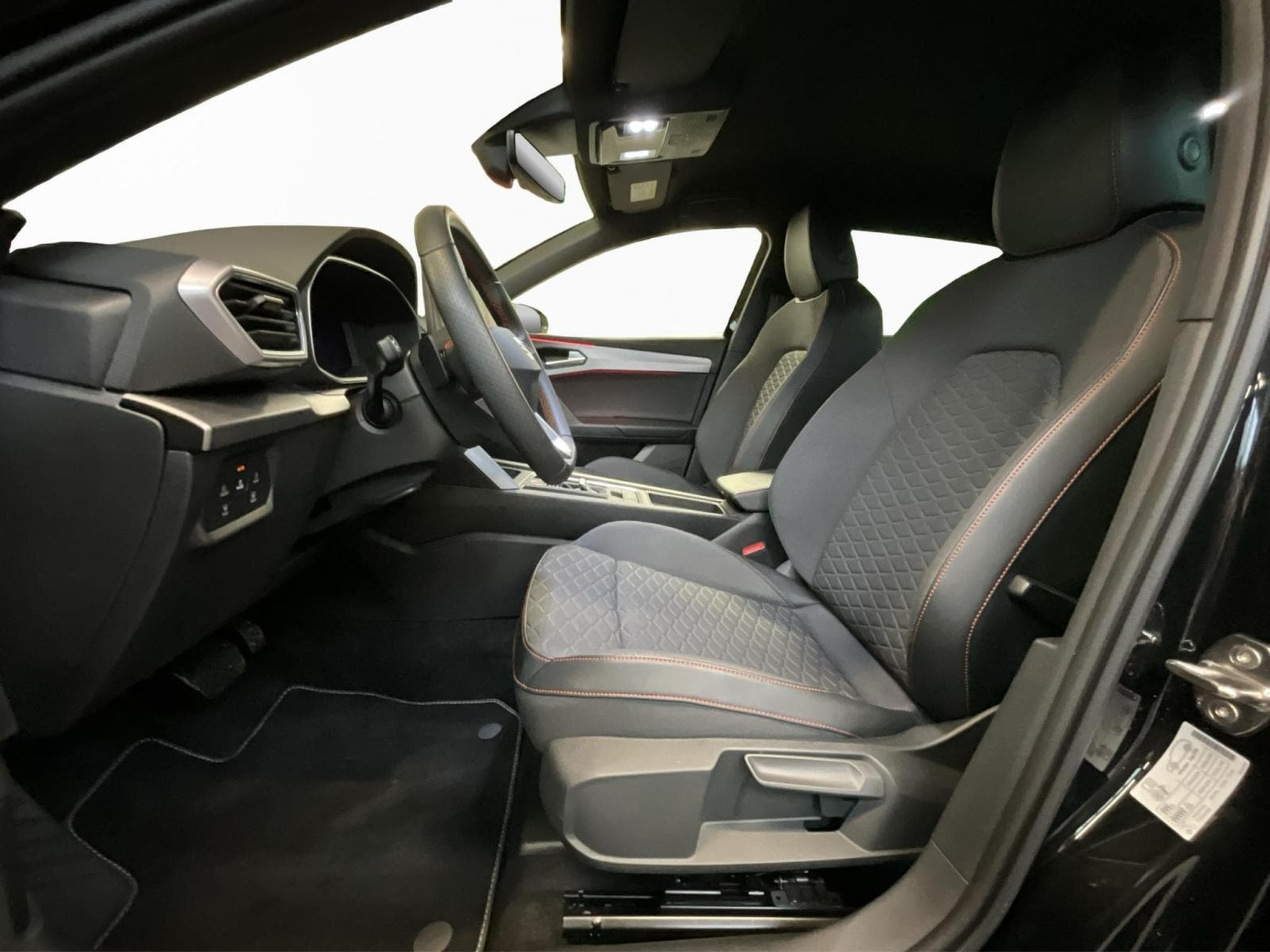 Seat Leon FR+DSG+LED+Kessy+Navi (2025) - Photo 9