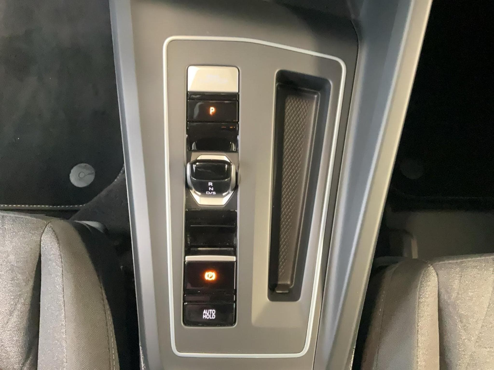 VW Golf Life+DSG+Navi+LED (2025) - Photo 14