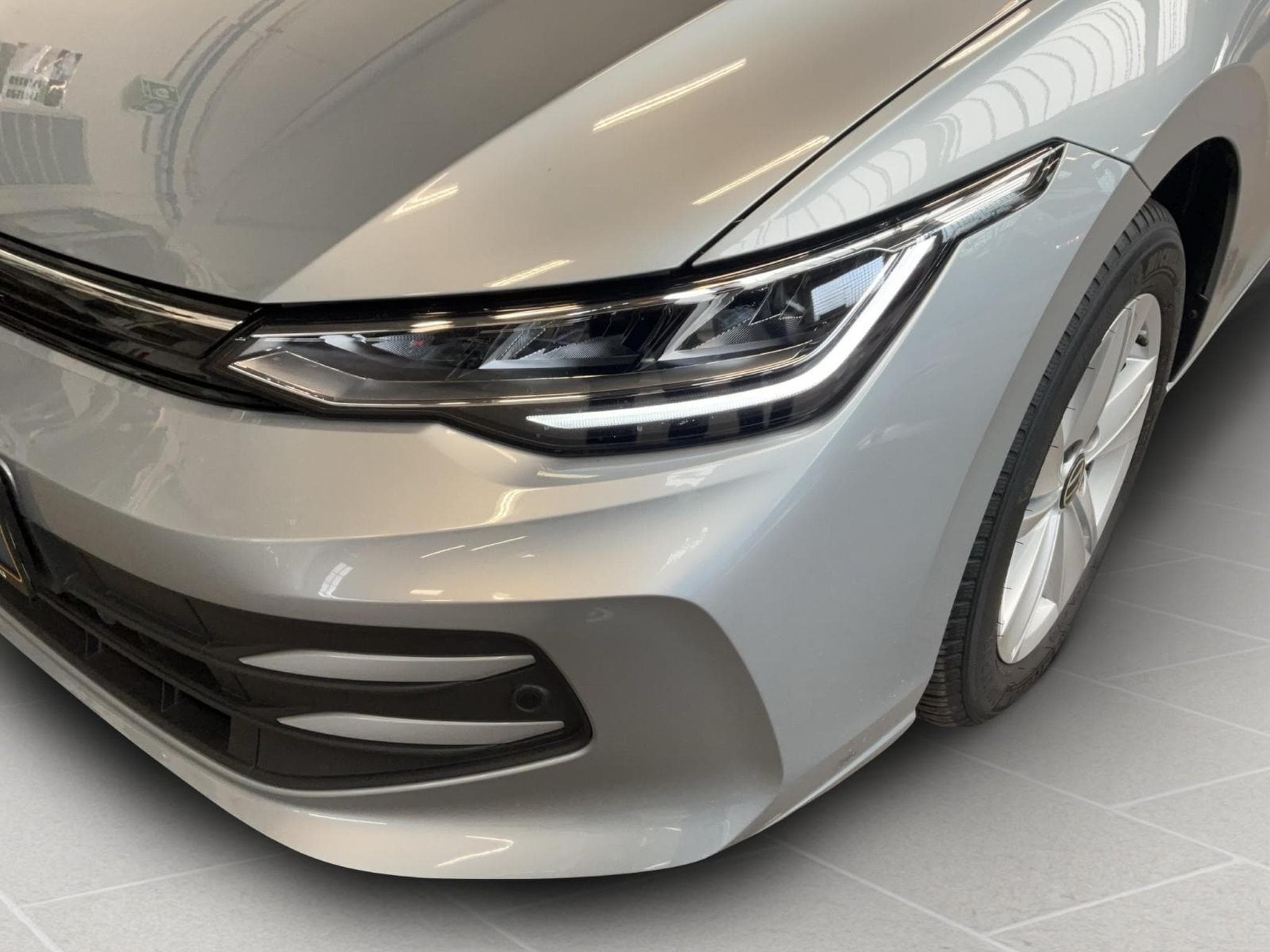 VW Golf Life+DSG+Navi+LED (2025) - Photo 9