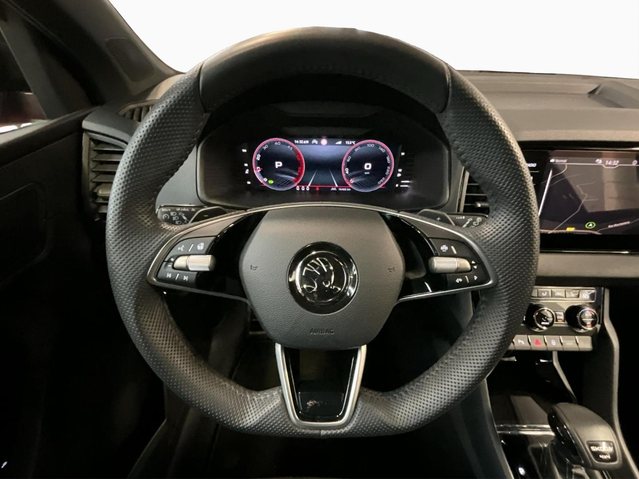 Skoda Karoq Sportline+DSG+4x4+Navi+Stand-H. (2024) - Foto 10