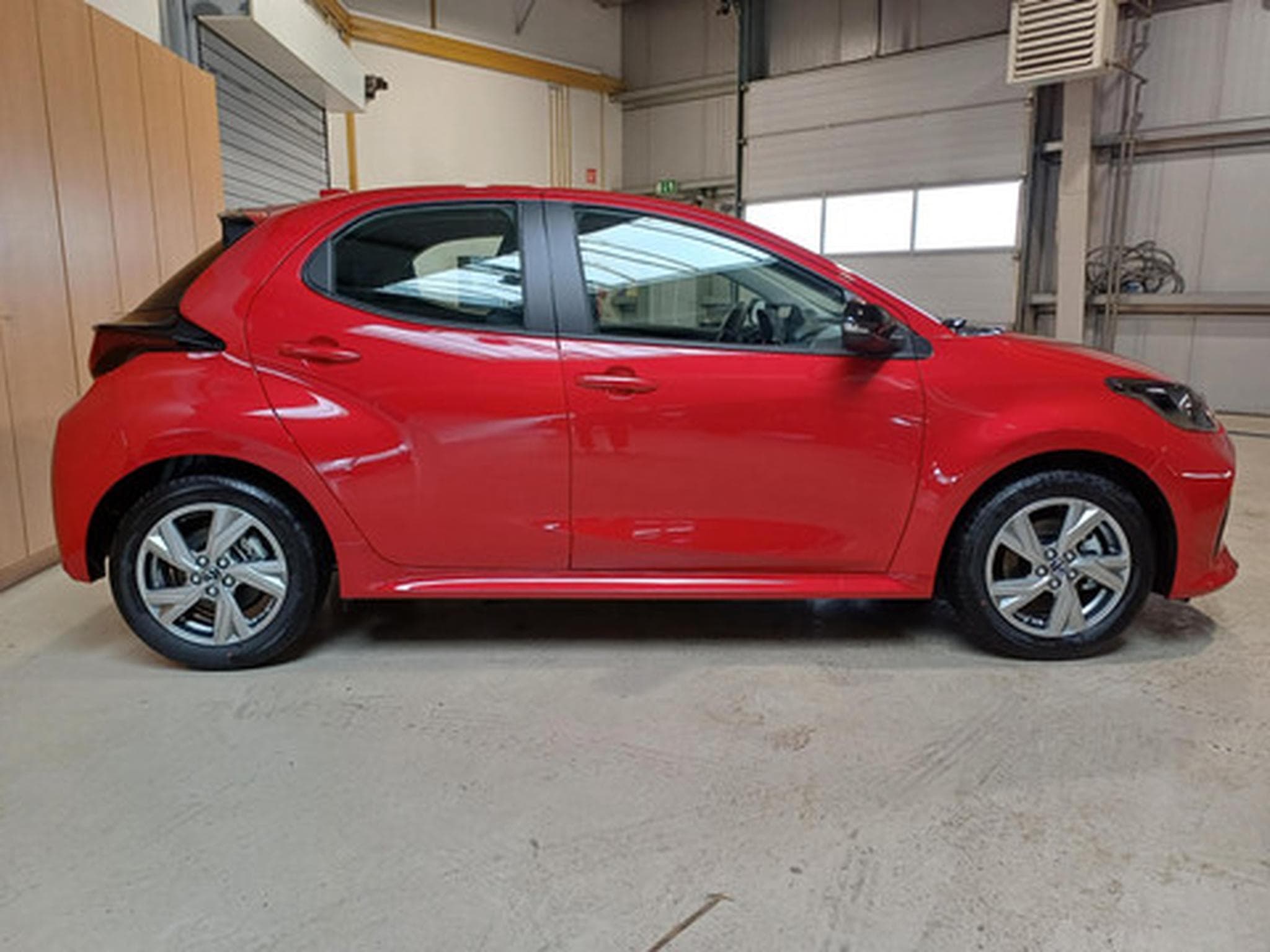 Mazda 2 Hybrid e-SKYACTIV R-EV 166 pk Exclusive-Line (2026) - Photo 4