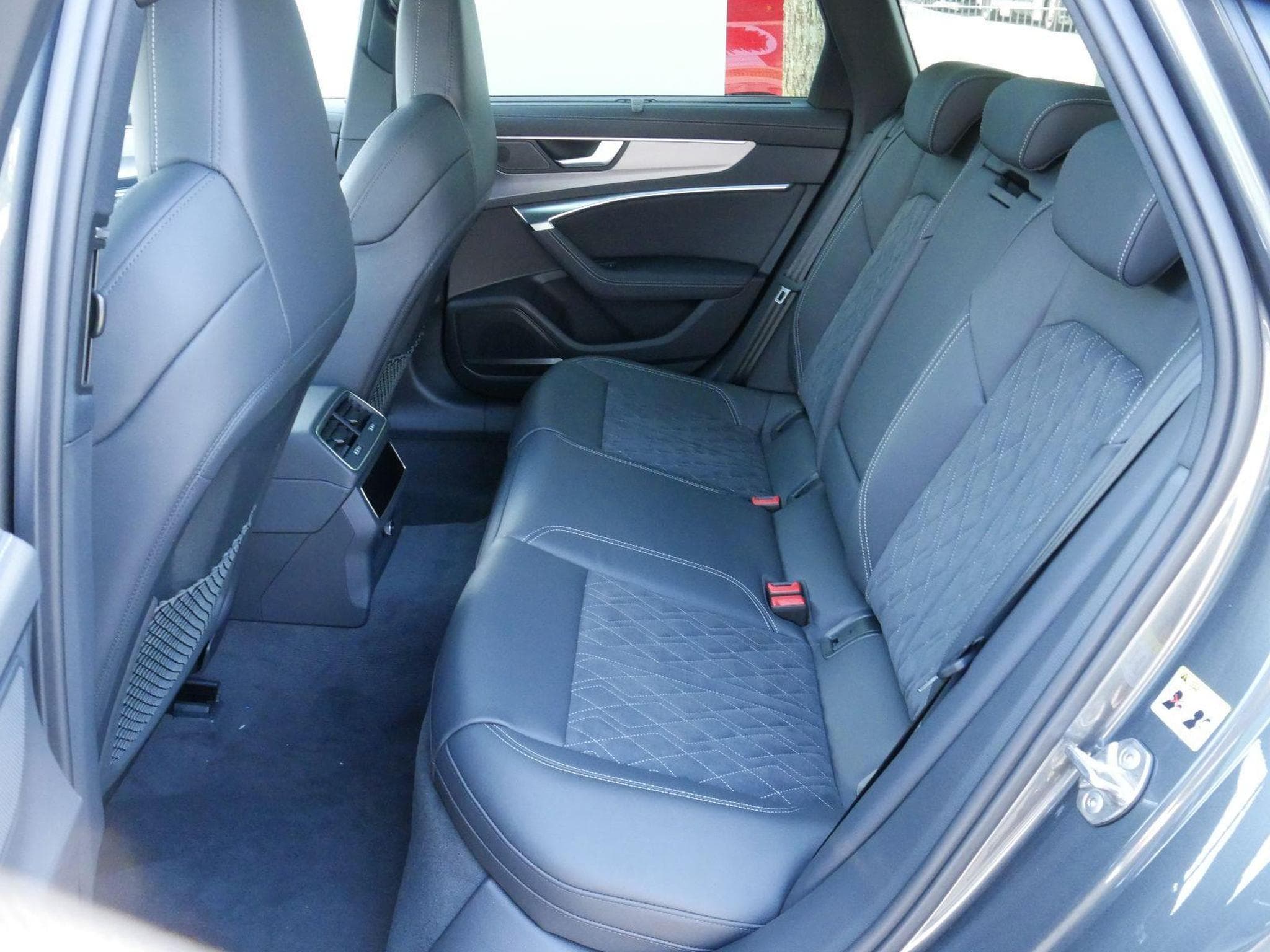 Audi S6 Avant TDI quattro (2024) - Photo 7