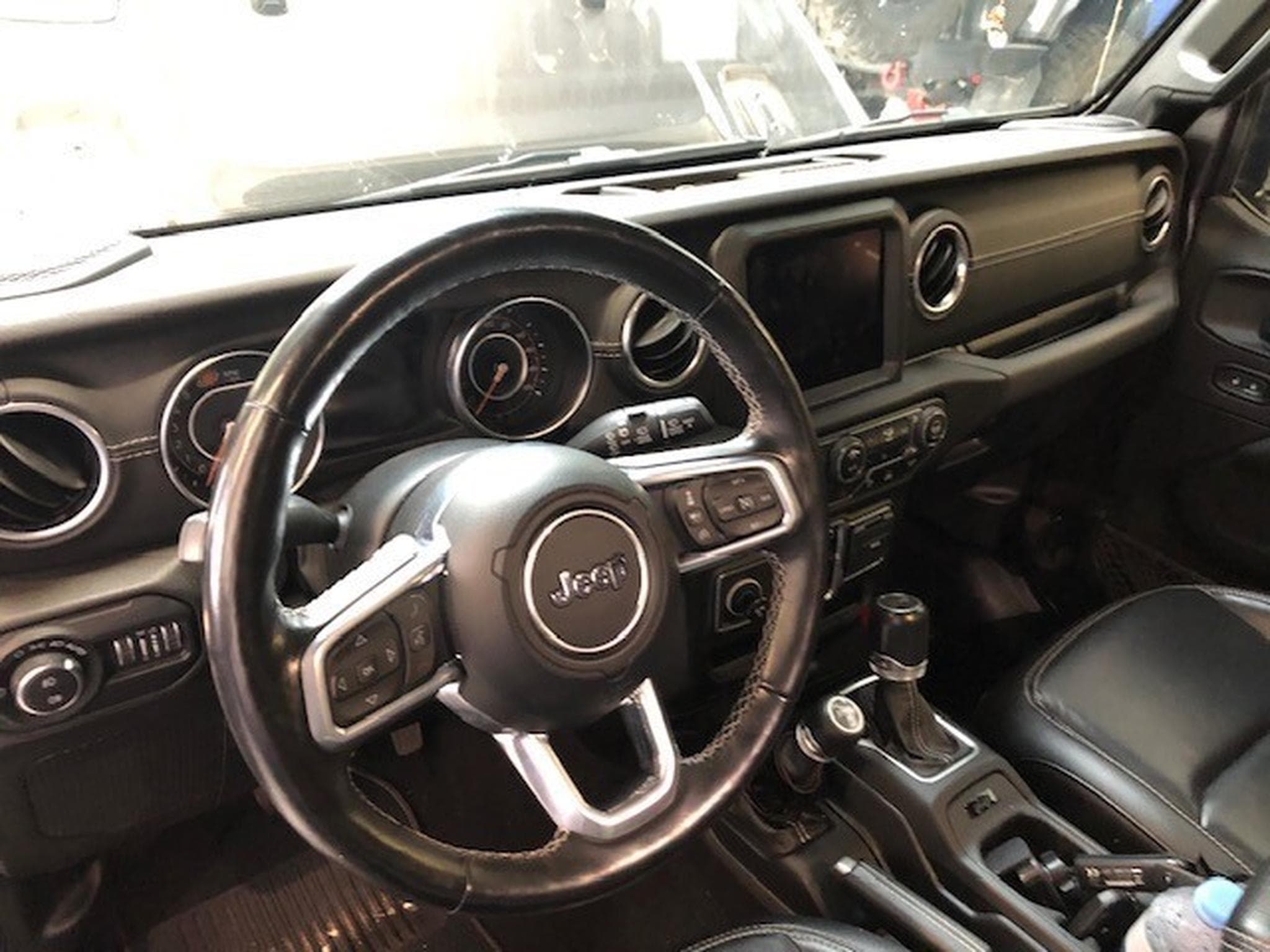 Jeep Wrangler "80th Anniversary Edition" (2021) - Photo 4