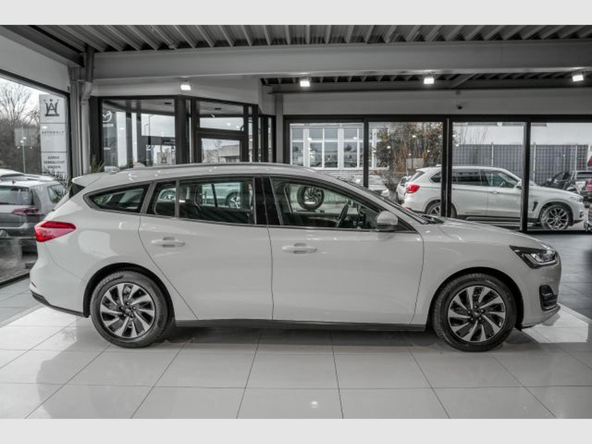 Ford Focus Focus Turnier 1.5 D 8G-Aut Titanium NAVI LED RFK (2023) - Photo 4