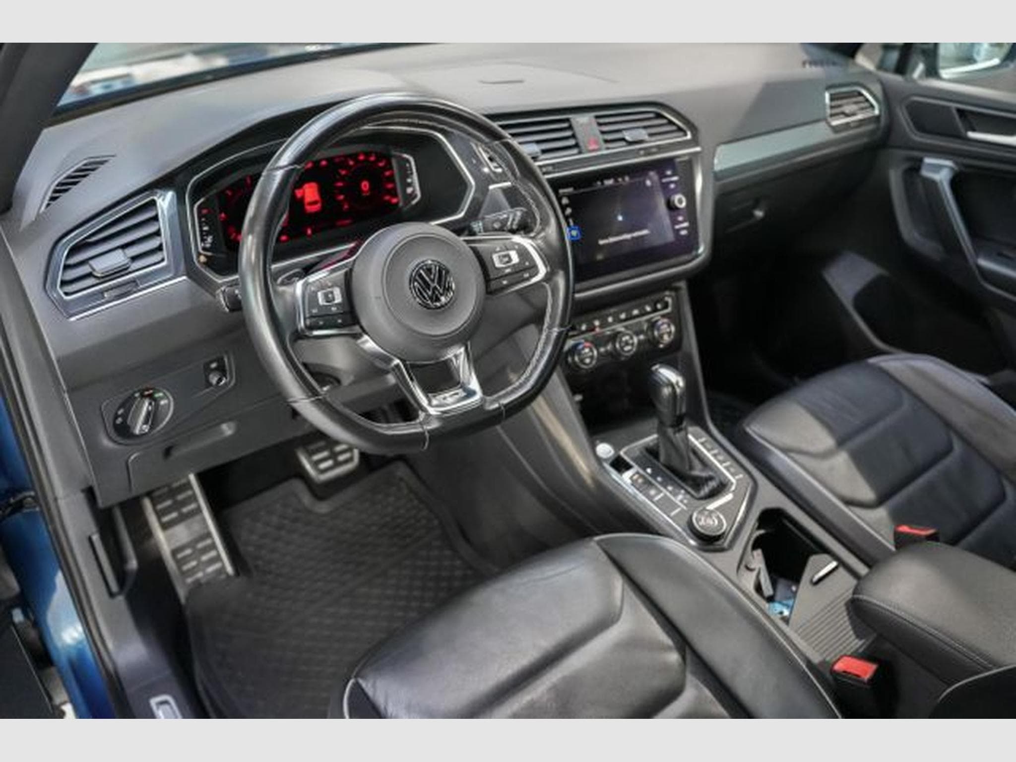 VW Tiguan Tiguan Allspace 2.0 TDI DSG Highl. R-Line 4M AHK (2021) - Photo 12