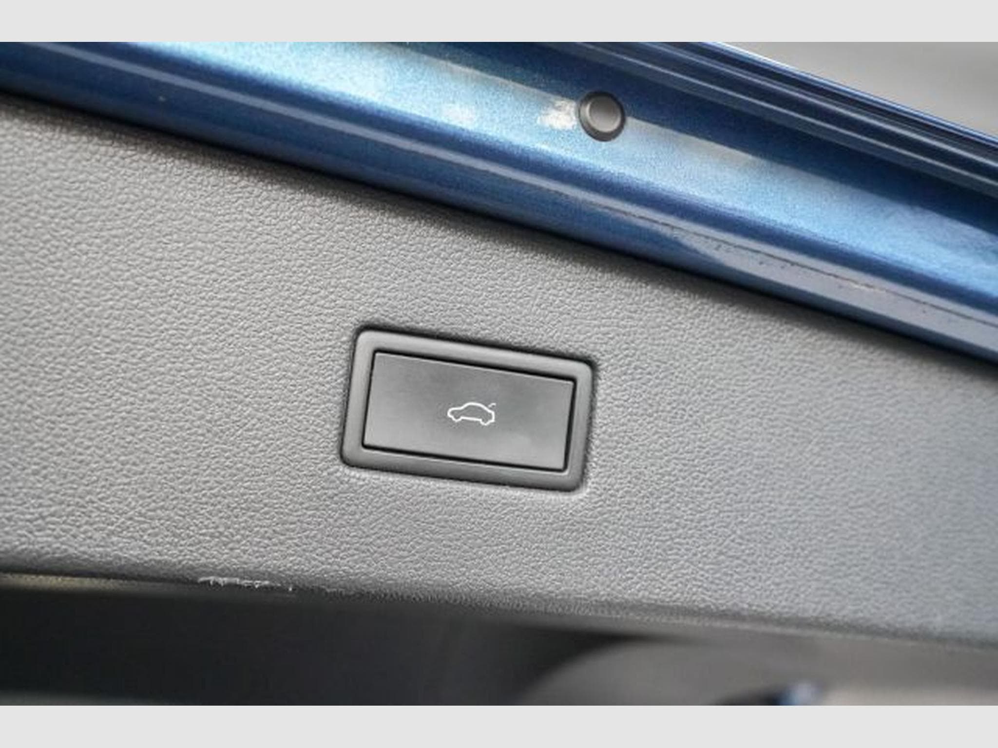 VW Tiguan Tiguan Allspace 2.0 TDI DSG Highl. R-Line 4M AHK (2021) - Photo 9