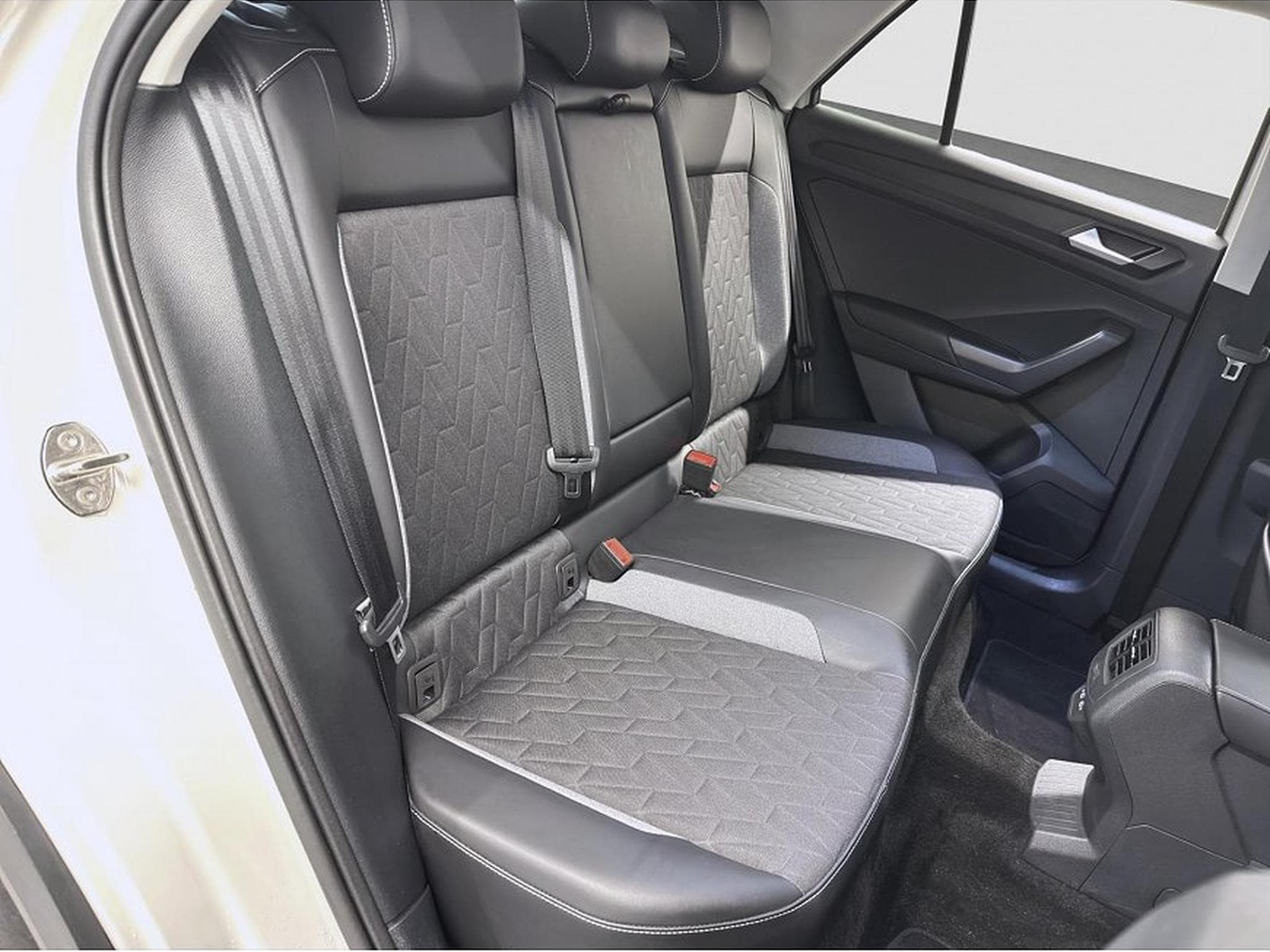 VW T-Roc (2025) - Foto 18