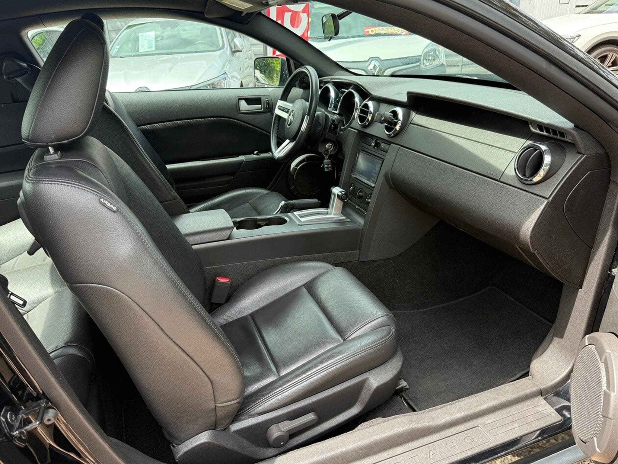 Ford Mustang 4.0  V  204 CV AUTO (2008) - Photo 7