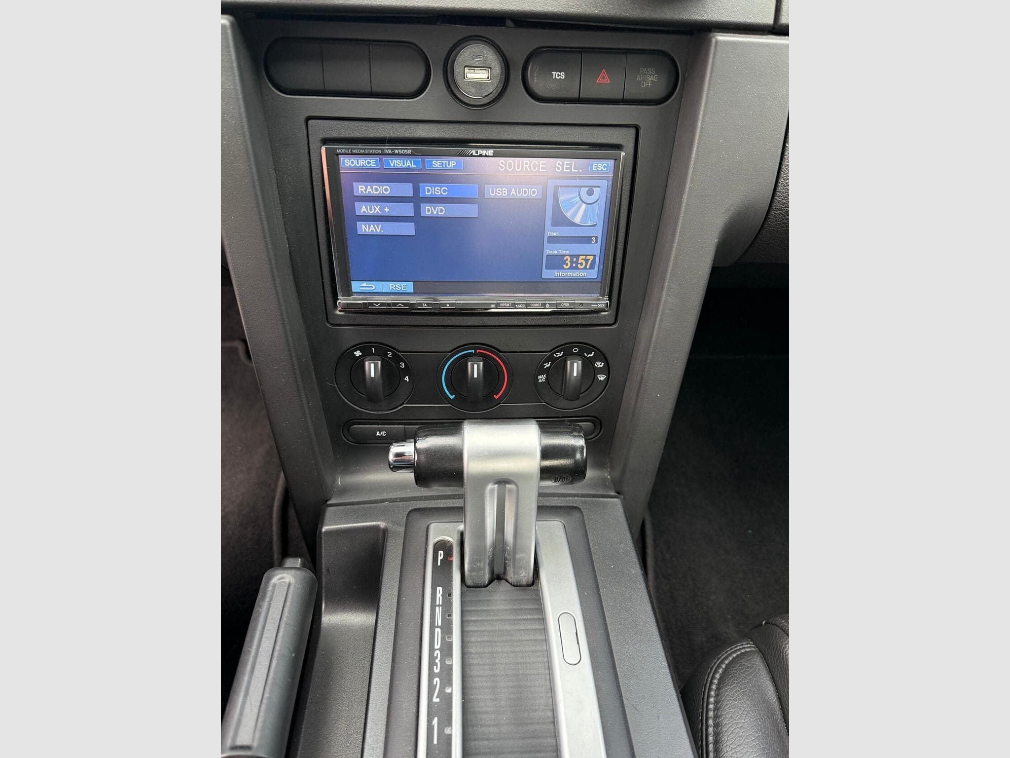 Ford Mustang 4.0  V  204 CV AUTO (2008) - Photo 10