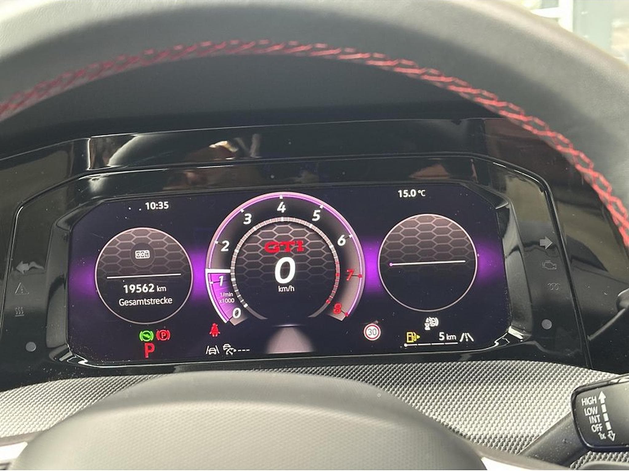 VW Golf (2025) - Foto 14