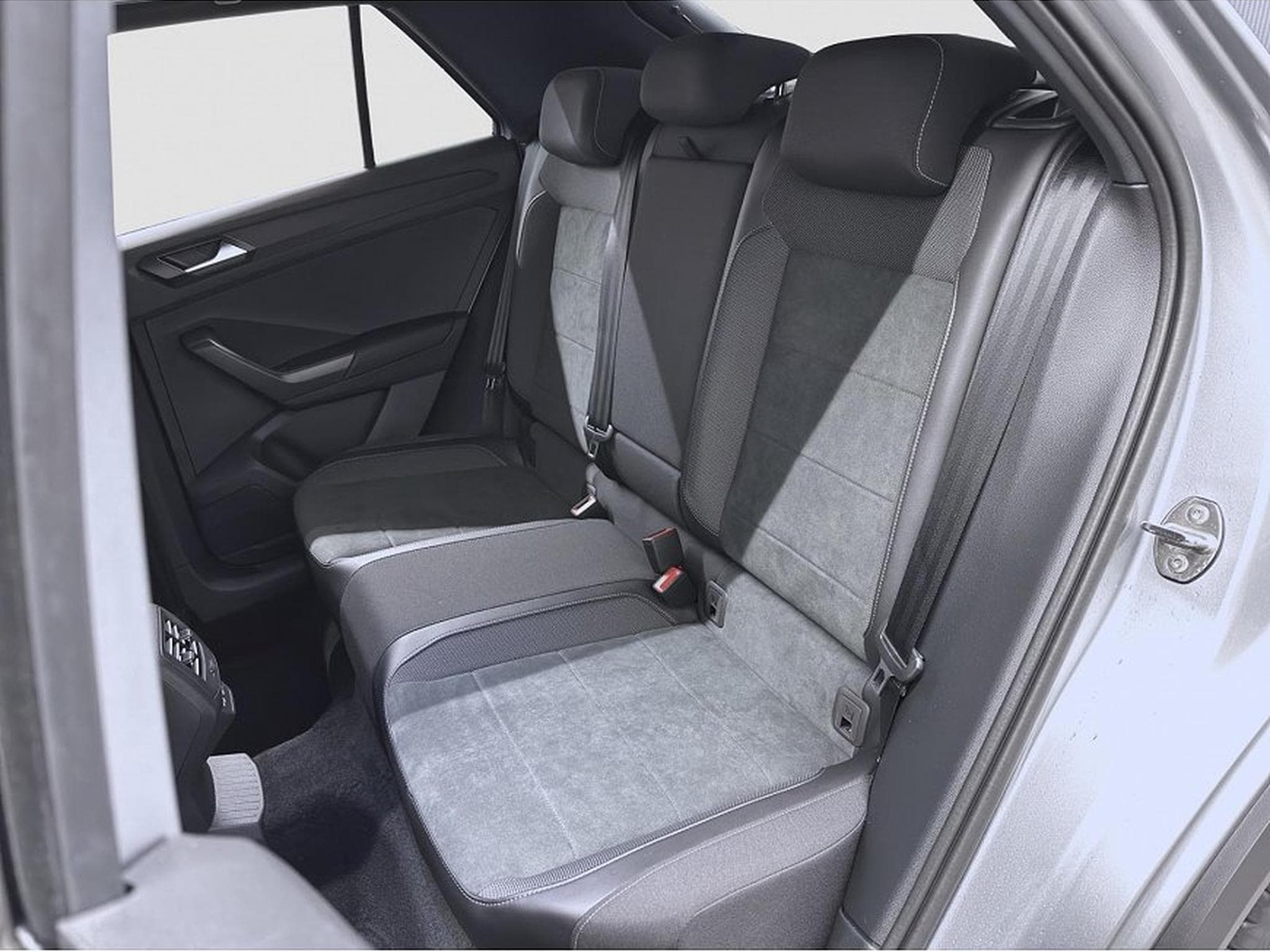 VW T-Roc (2025) - Foto 17