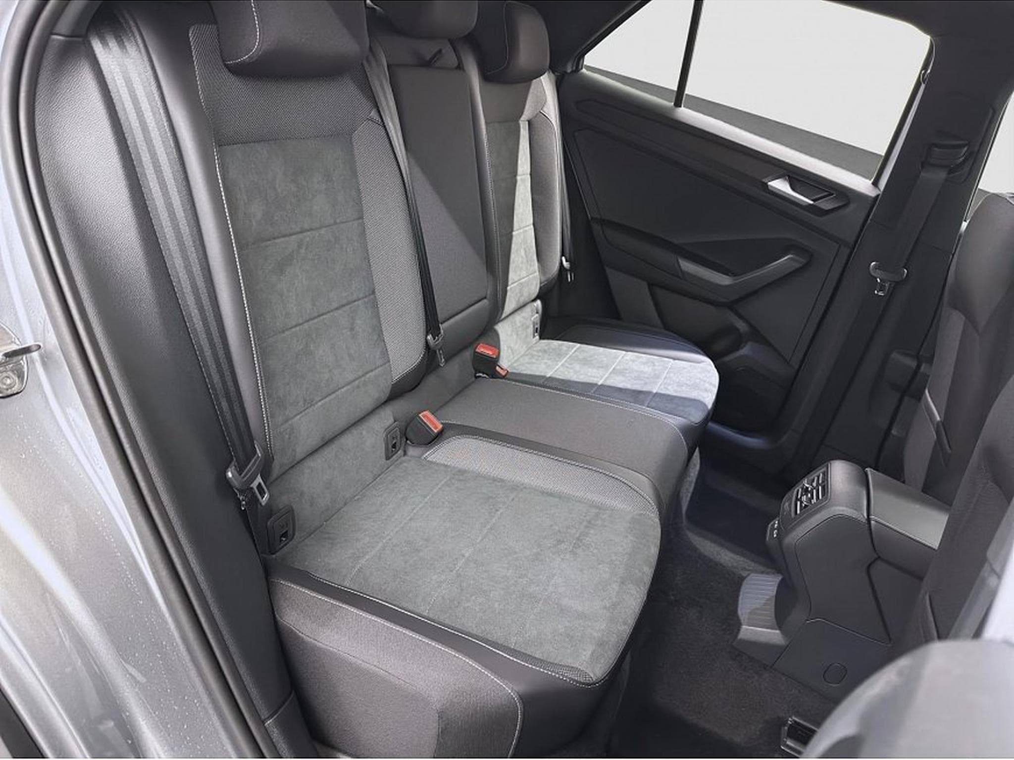 VW T-Roc (2025) - Foto 18