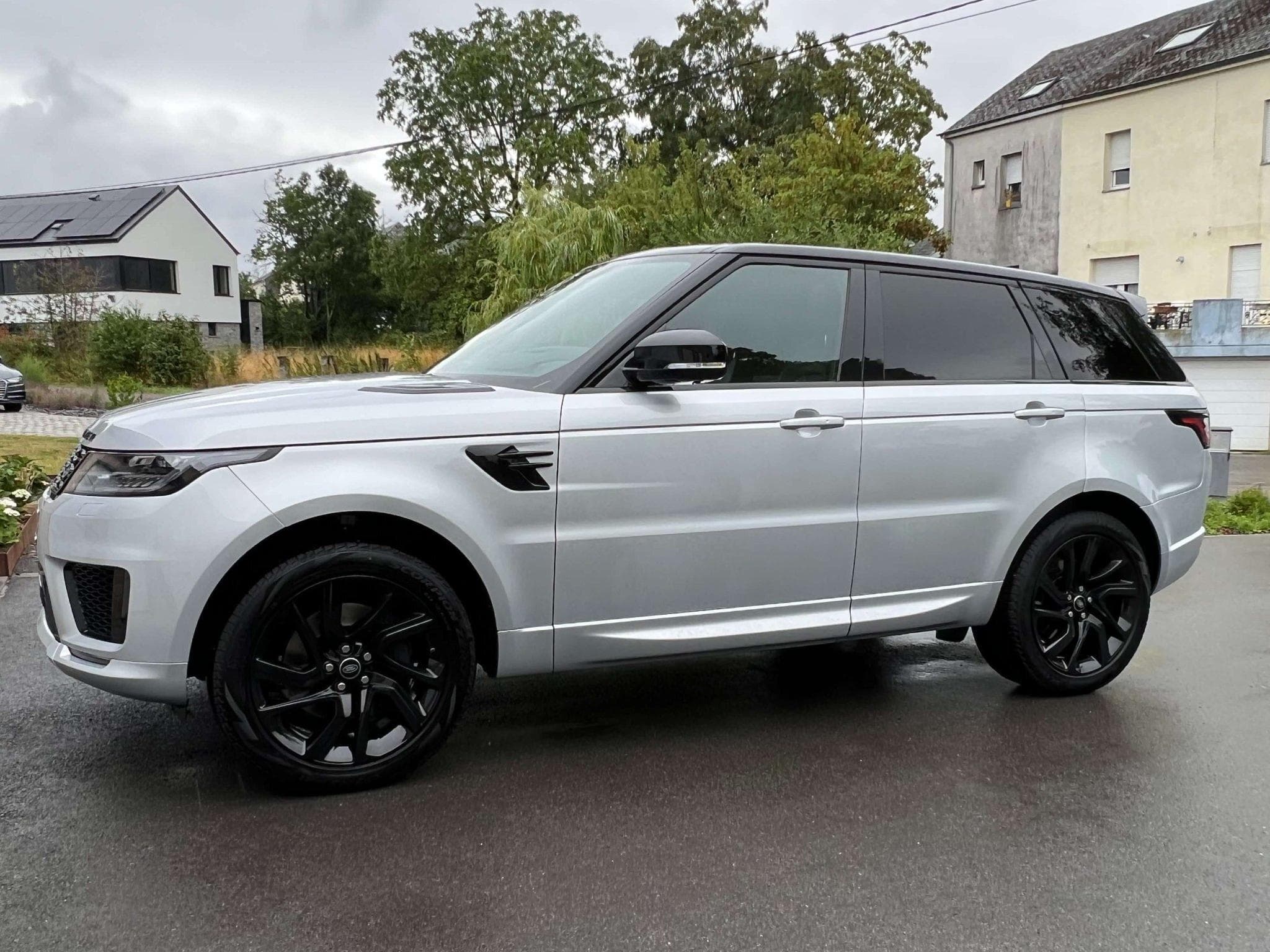 Land-Rover Range Rover Sport 3.0 TD6 D300 HSE Dynamic Etat Neuf (2021) - Photo 4