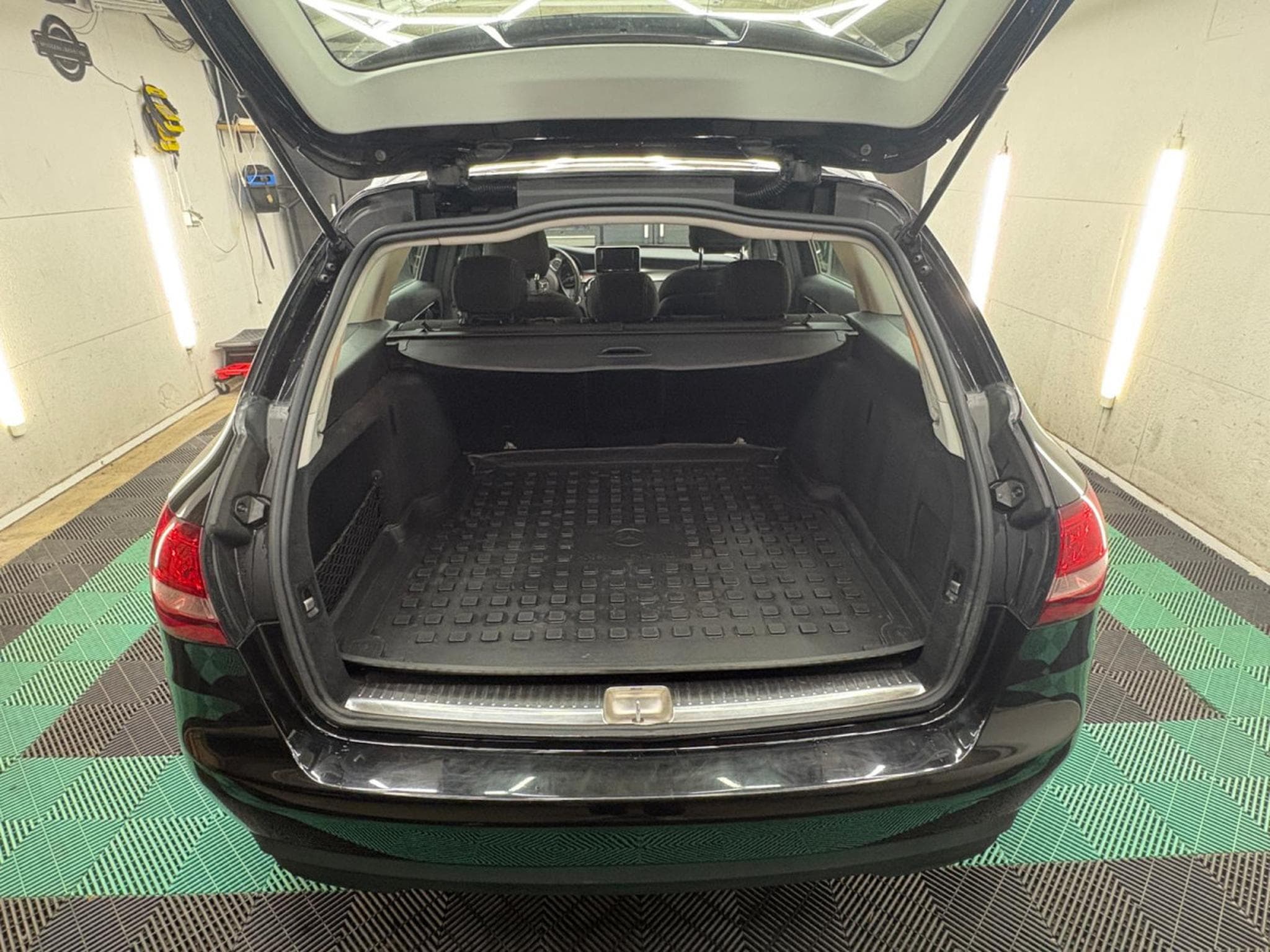 Mercedes C 200 T d G-Tronic Plus (2018) - Photo 7