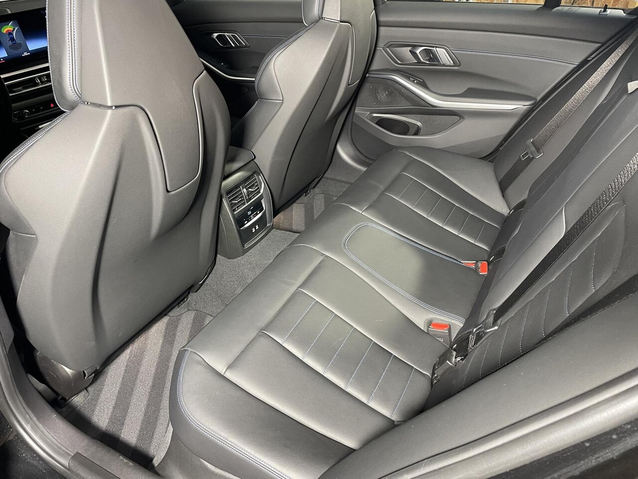 BMW 330 E 292 CV M SPORT GPS (2022) - Photo 8