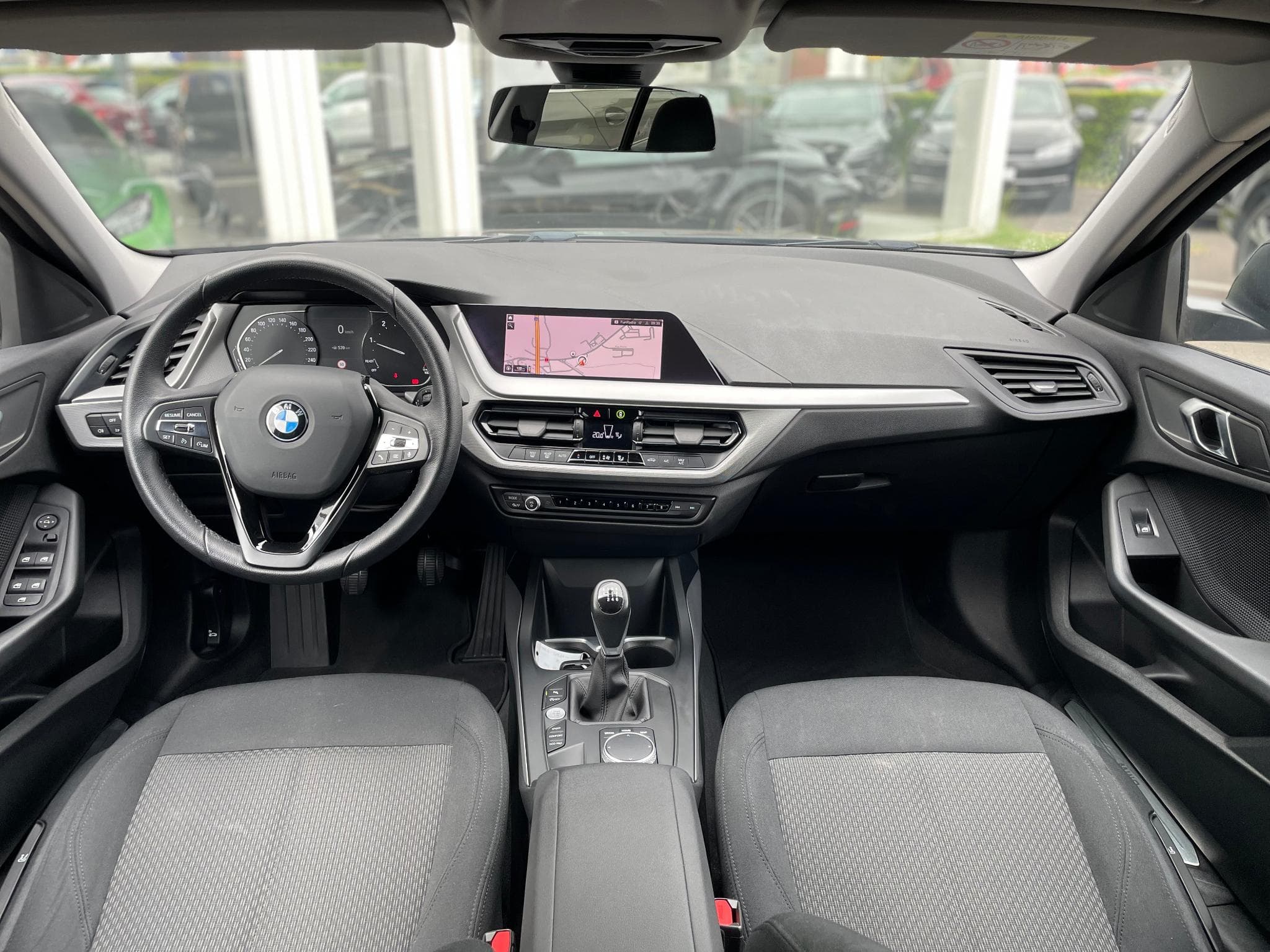BMW 118 D Advantage (2020) - Photo 11