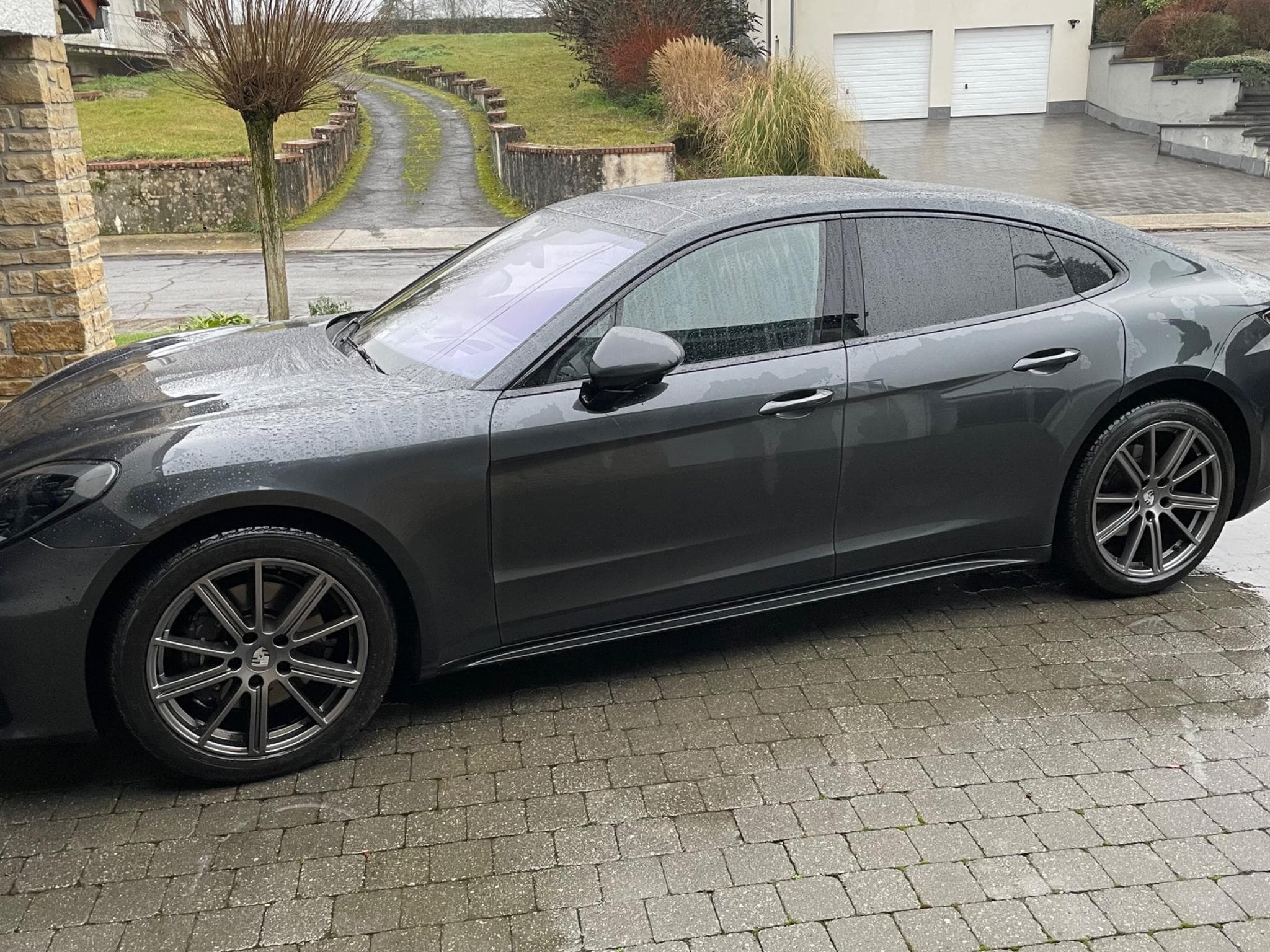 Porsche Panamera 4 (2024) - Photo 1