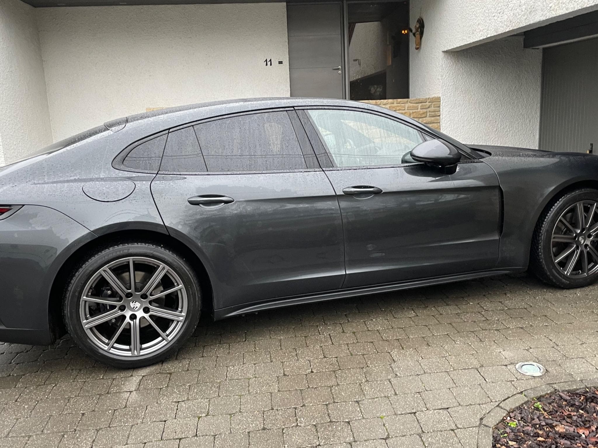 Porsche Panamera 4 (2024) - Photo 2