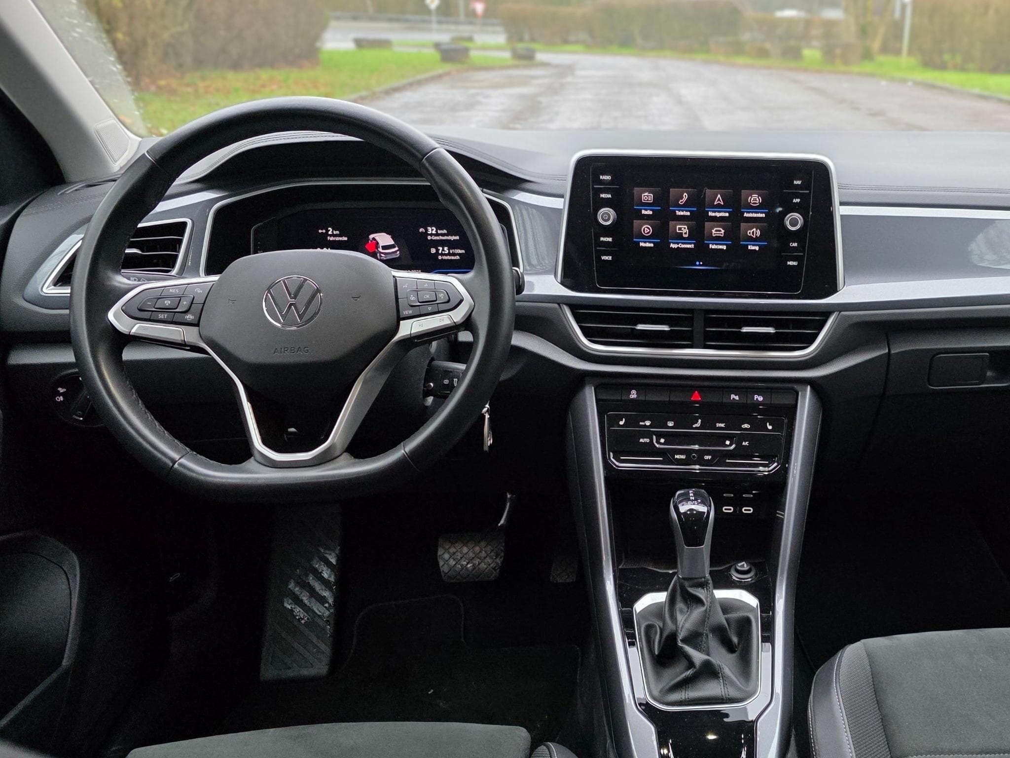 VW T-Roc Style 2.0 TDI (2023) - Photo 10