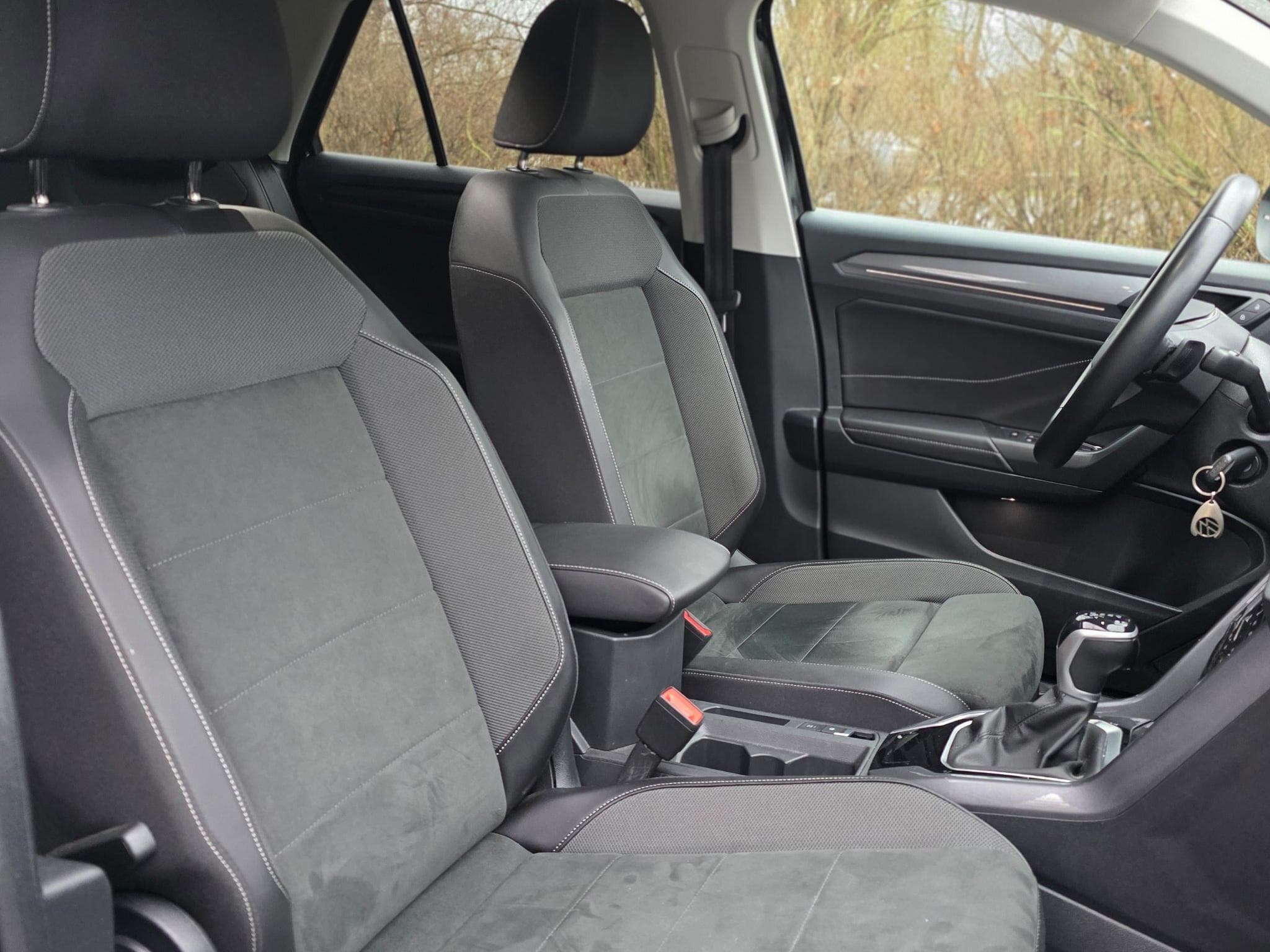 VW T-Roc Style 2.0 TDI (2023) - Photo 12