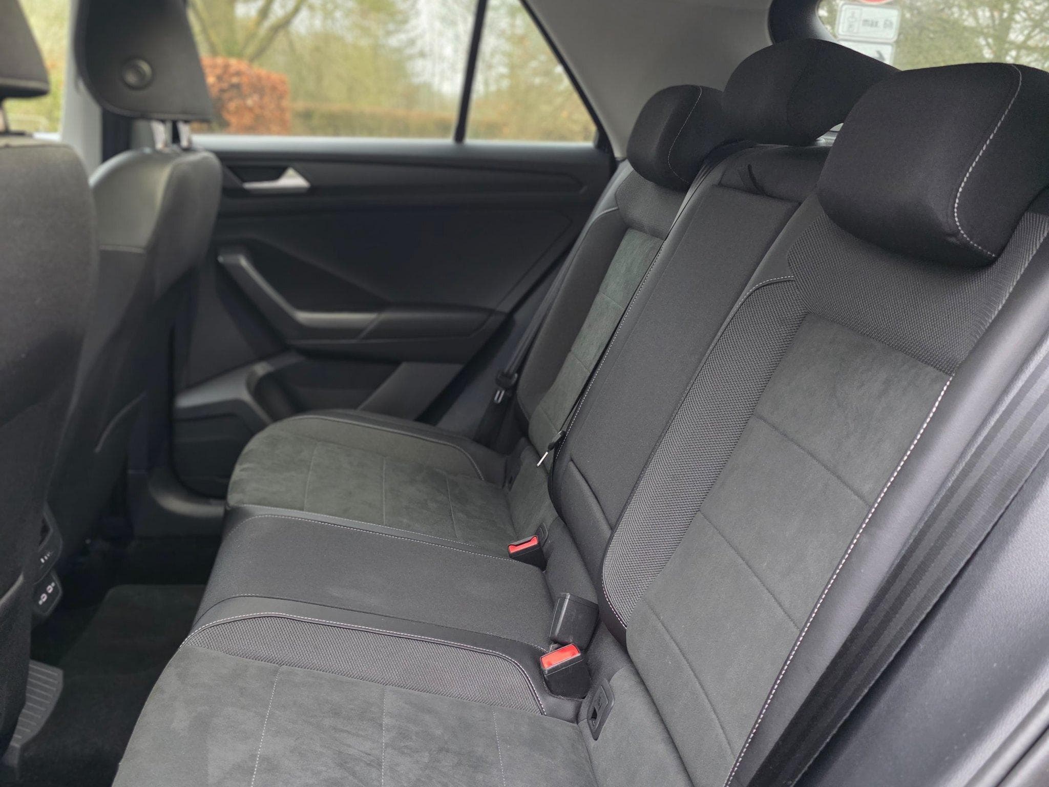 VW T-Roc Style 2.0 TDI (2023) - Photo 13