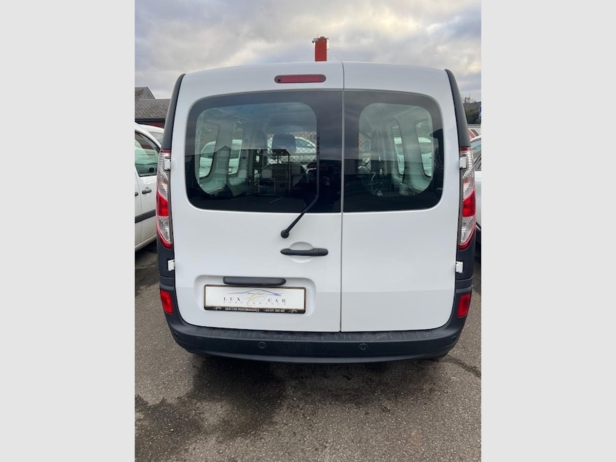 Renault Kangoo Maxi Grand Confort 95 CV 6 vitesses (2021) - Photo 5