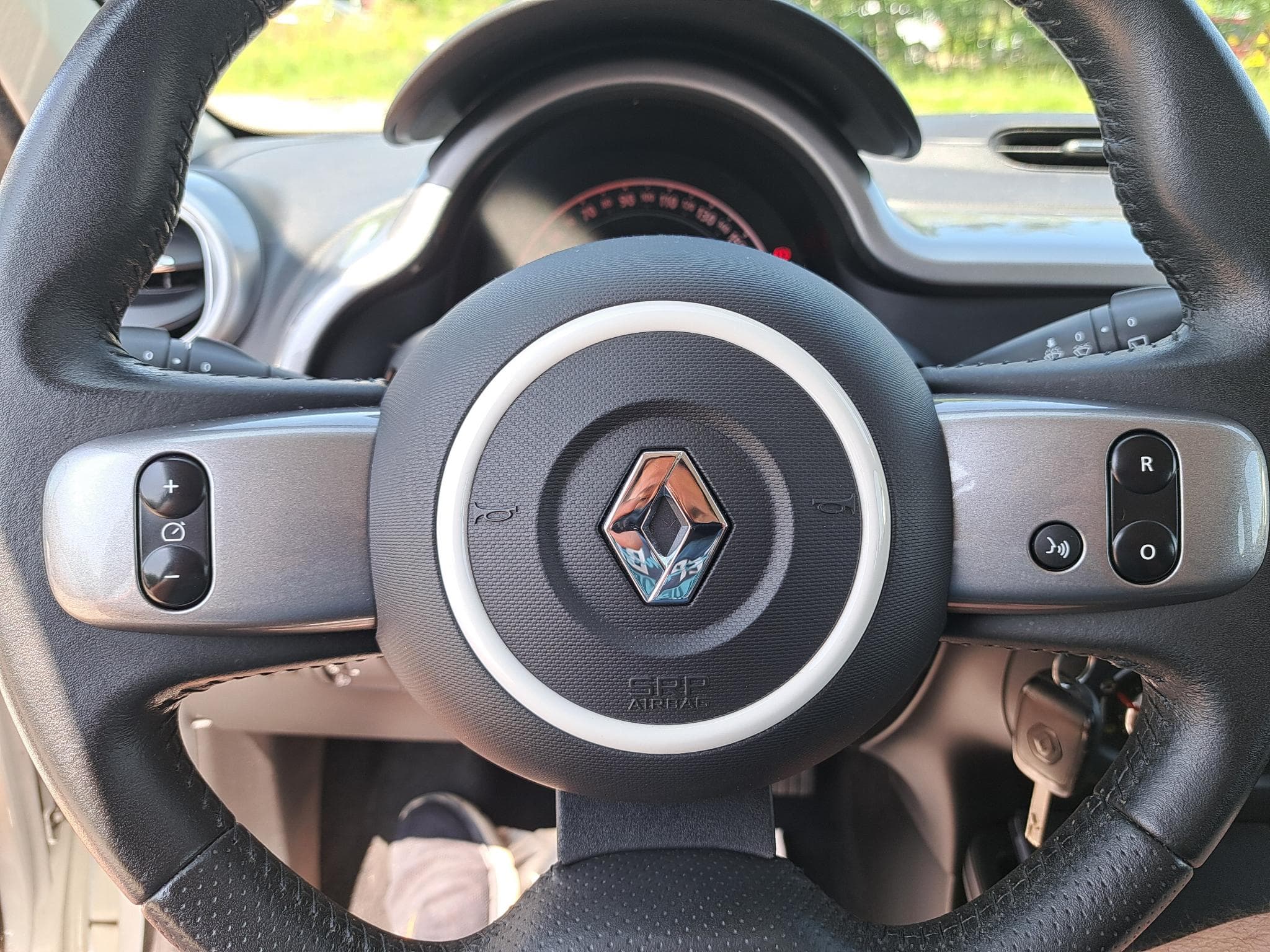 Renault Twingo 1.0 TCE 70CV LIMITED (2018) - Foto 8