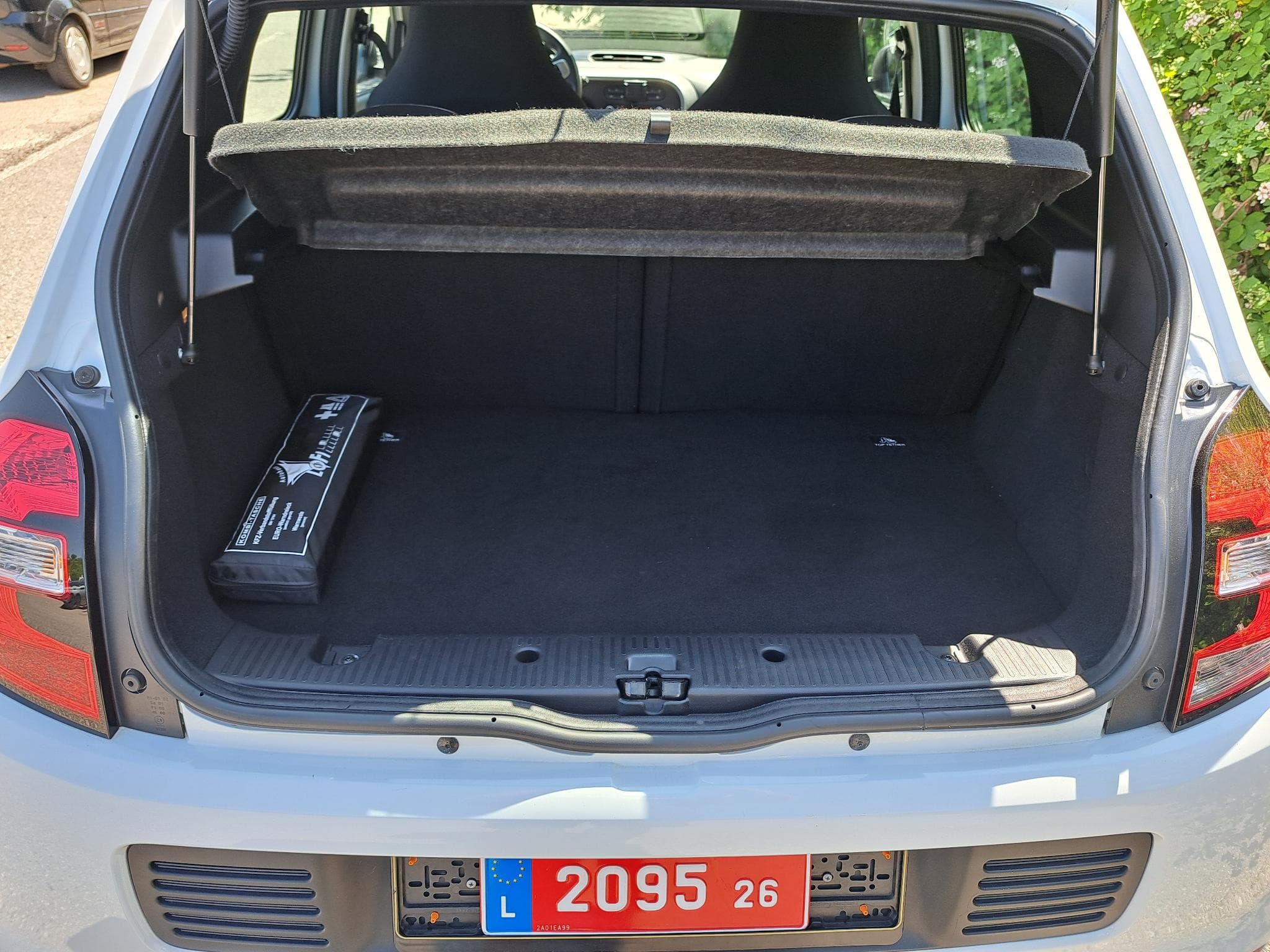 Renault Twingo 1.0 TCE 70CV LIMITED (2018) - Foto 5