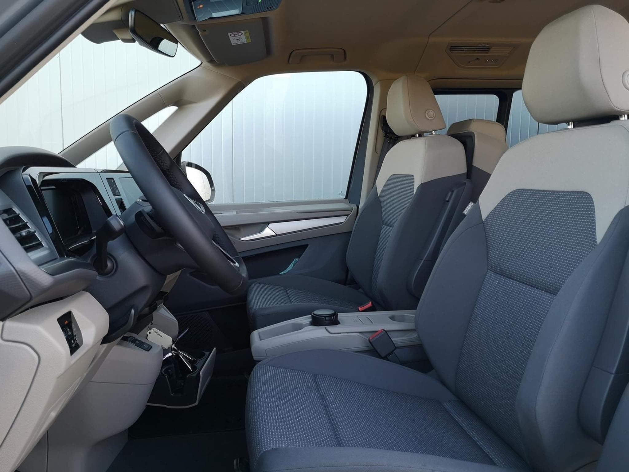 VW T7 Sport Edition (2026) - Photo 2